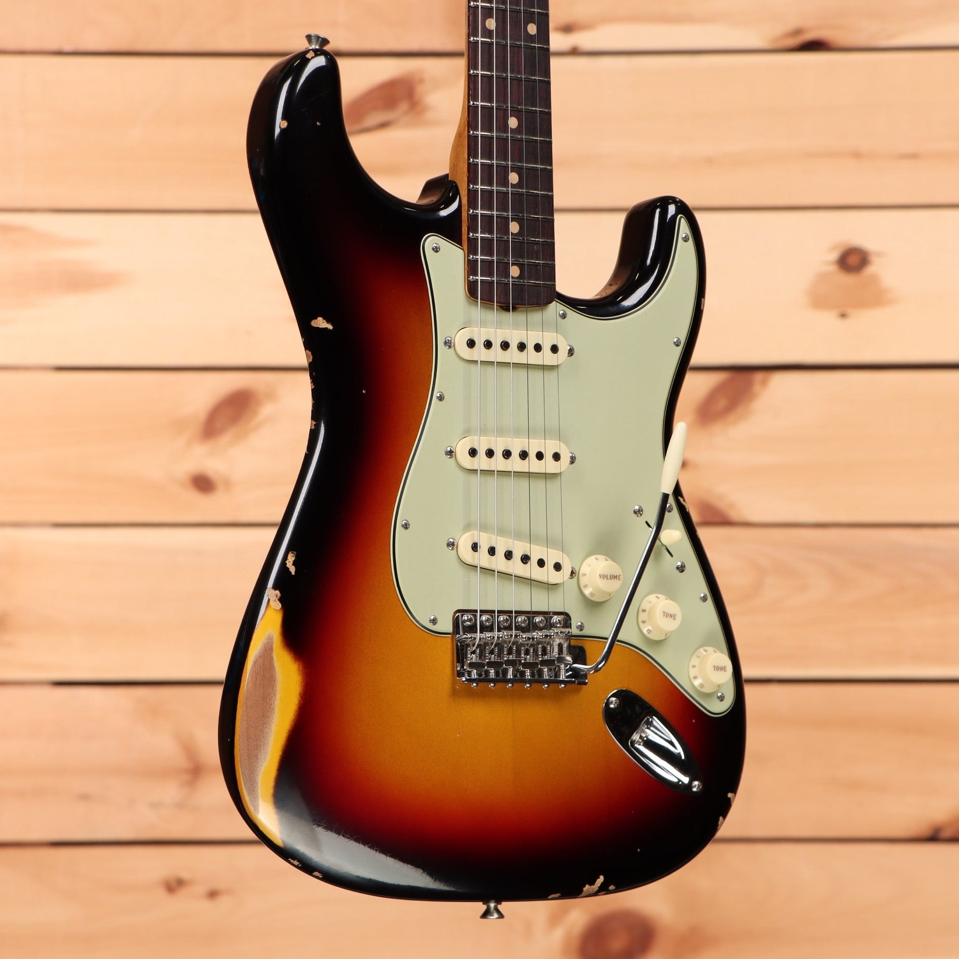 Fender Custom Shop Late 1962 Stratocaster Relic - 3 Color Sunburst
