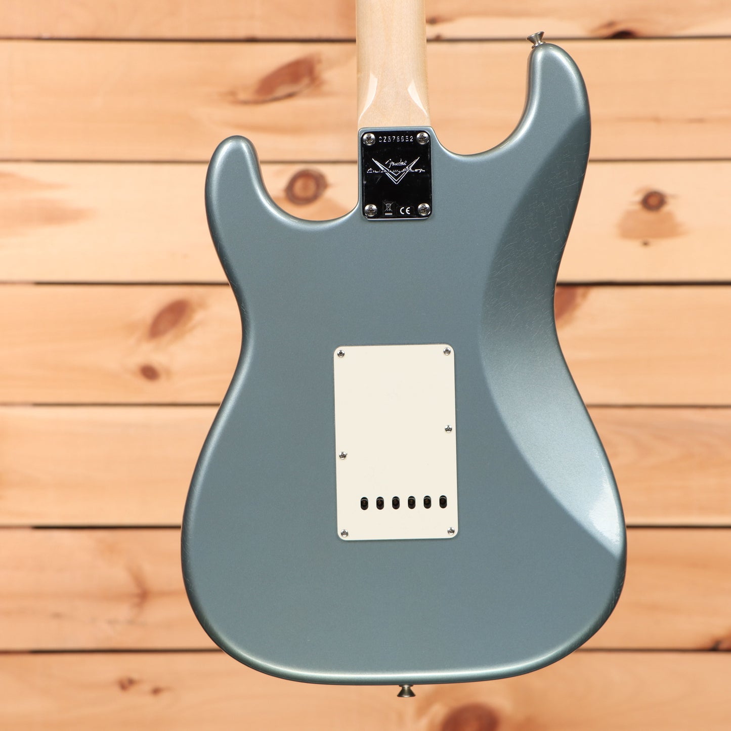 Fender Custom Shop 1968 Stratocaster Lush Closet Classic - Aged Ice Blue Metallic