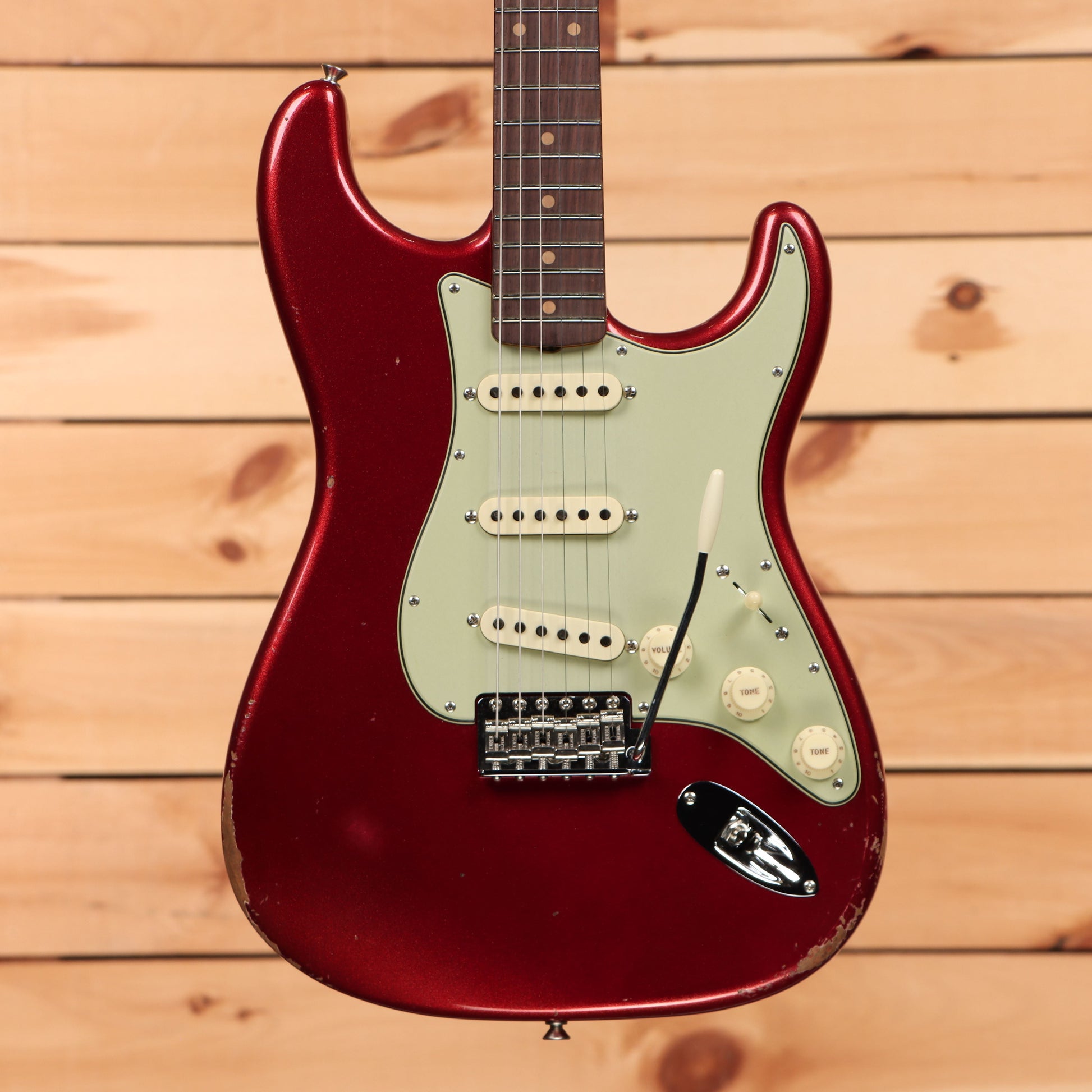 Fender Custom Shop Righteous Reissue Late 1962 Stratocaster Relic - Aged Fire Mist Red