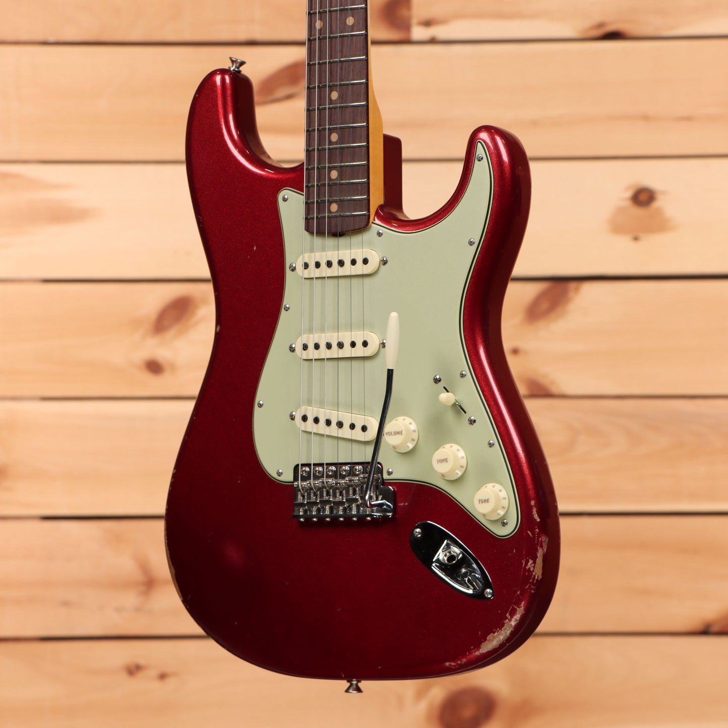 Fender Custom Shop Righteous Reissue Late 1962 Stratocaster Relic - Aged Fire Mist Red