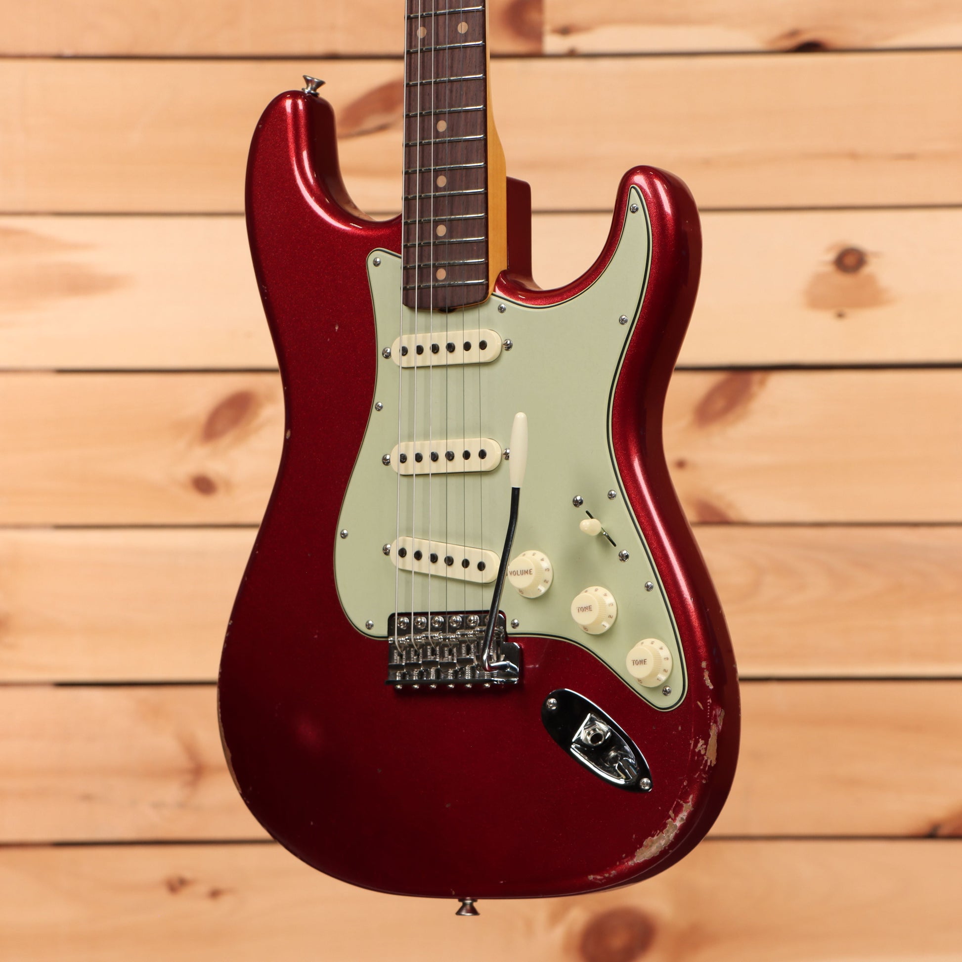 Fender Custom Shop Righteous Reissue Late 1962 Stratocaster Relic - Aged Fire Mist Red