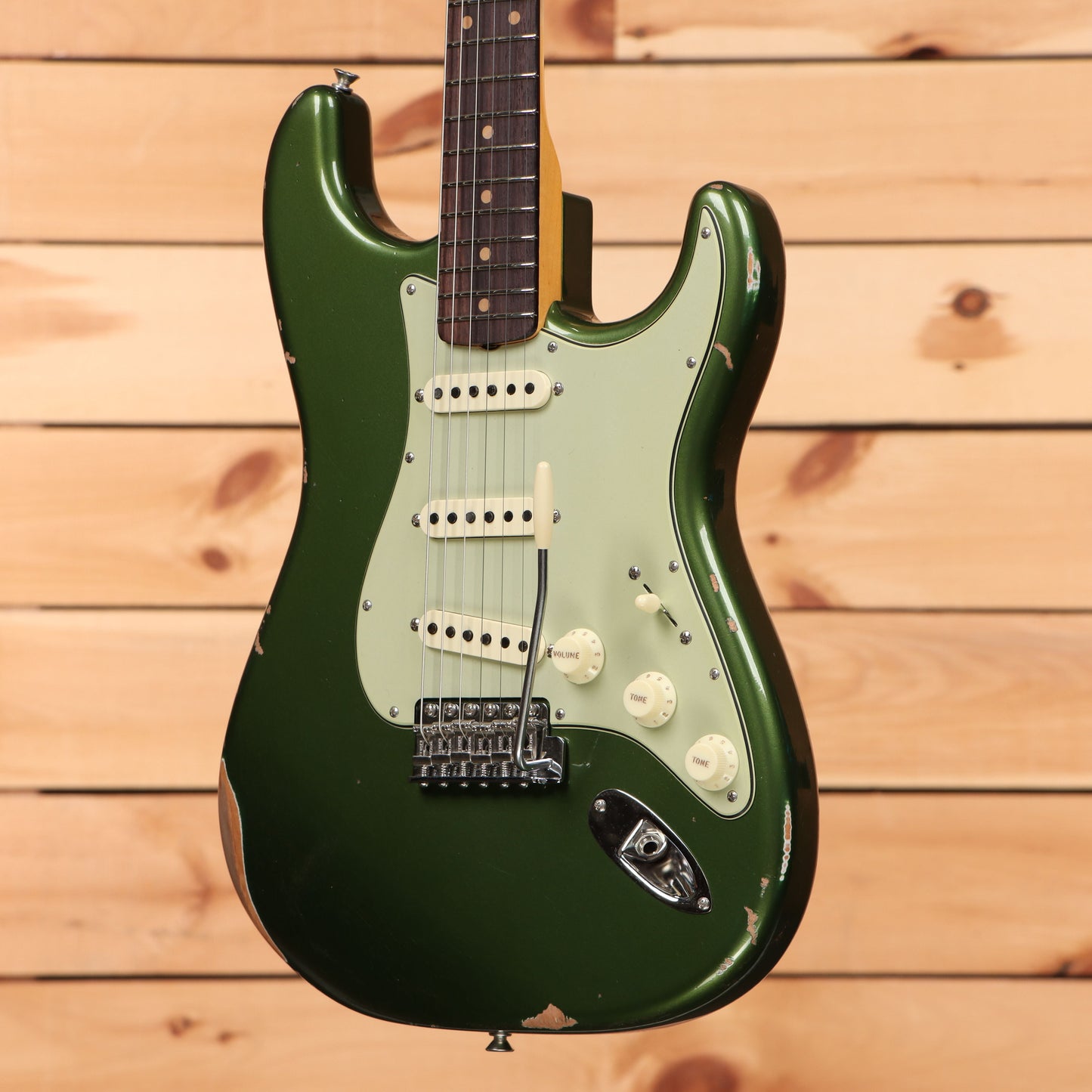 Fender Custom Shop Righteous Reissue Late 1962 Stratocaster Relic - Aged Olive Green Metallic