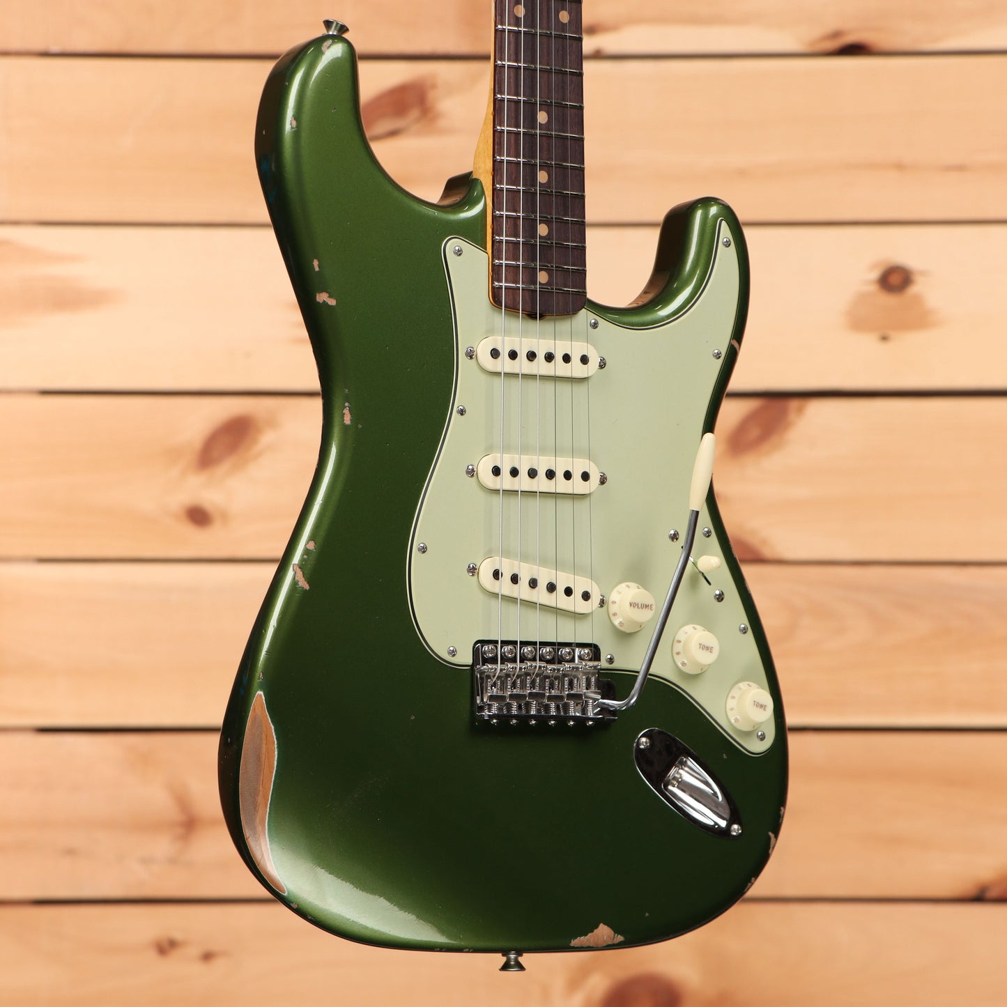 Fender Custom Shop Righteous Reissue Late 1962 Stratocaster Relic - Aged Olive Green Metallic