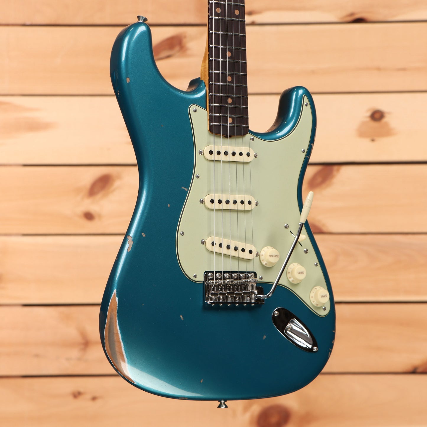 Fender Custom Shop Righteous Reissue Late 1962 Stratocaster Relic - Aged Ocean Turquoise