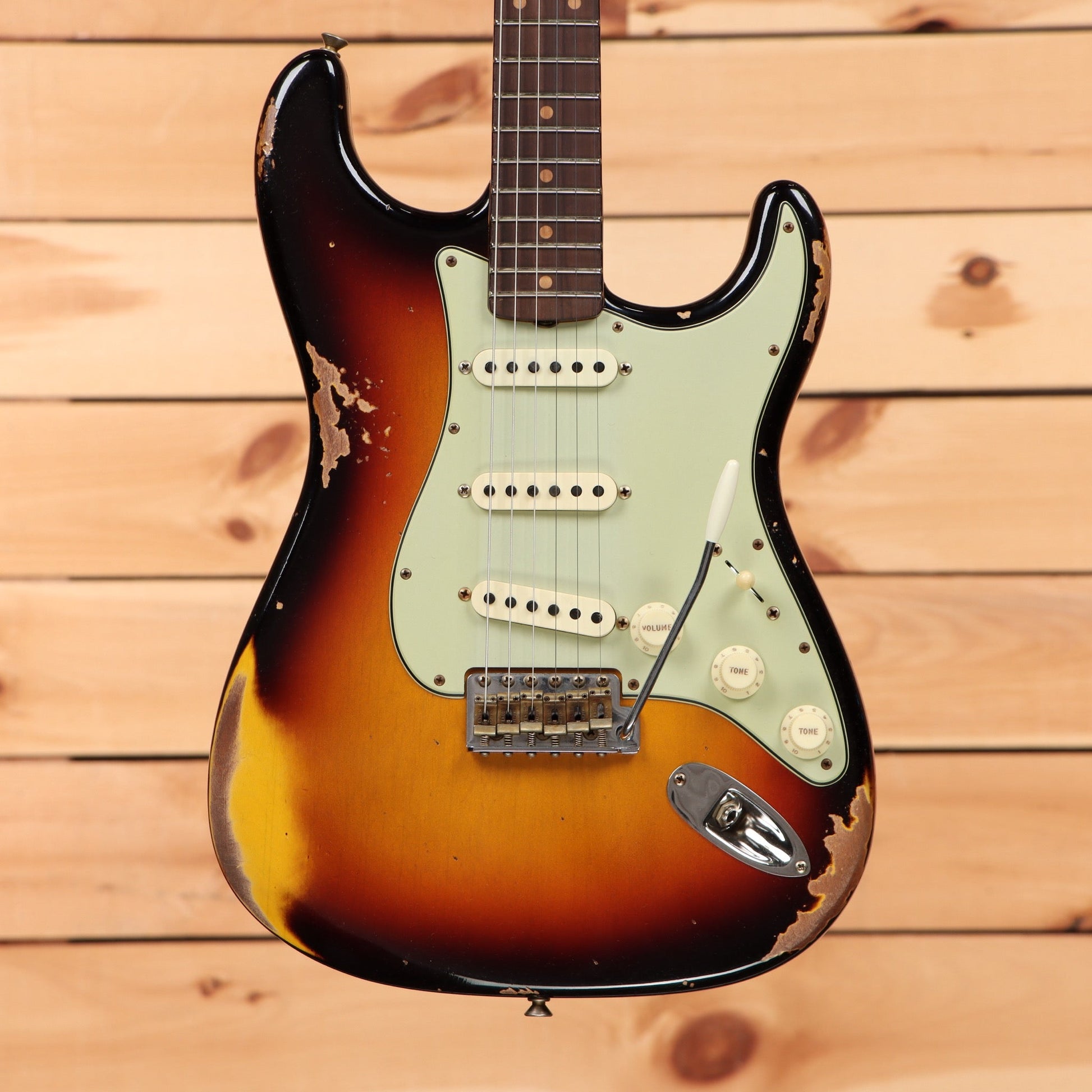 Fender Custom Shop 1961 Stratocaster Heavy Relic - Super Faded Aged 3 Tone Sunburst