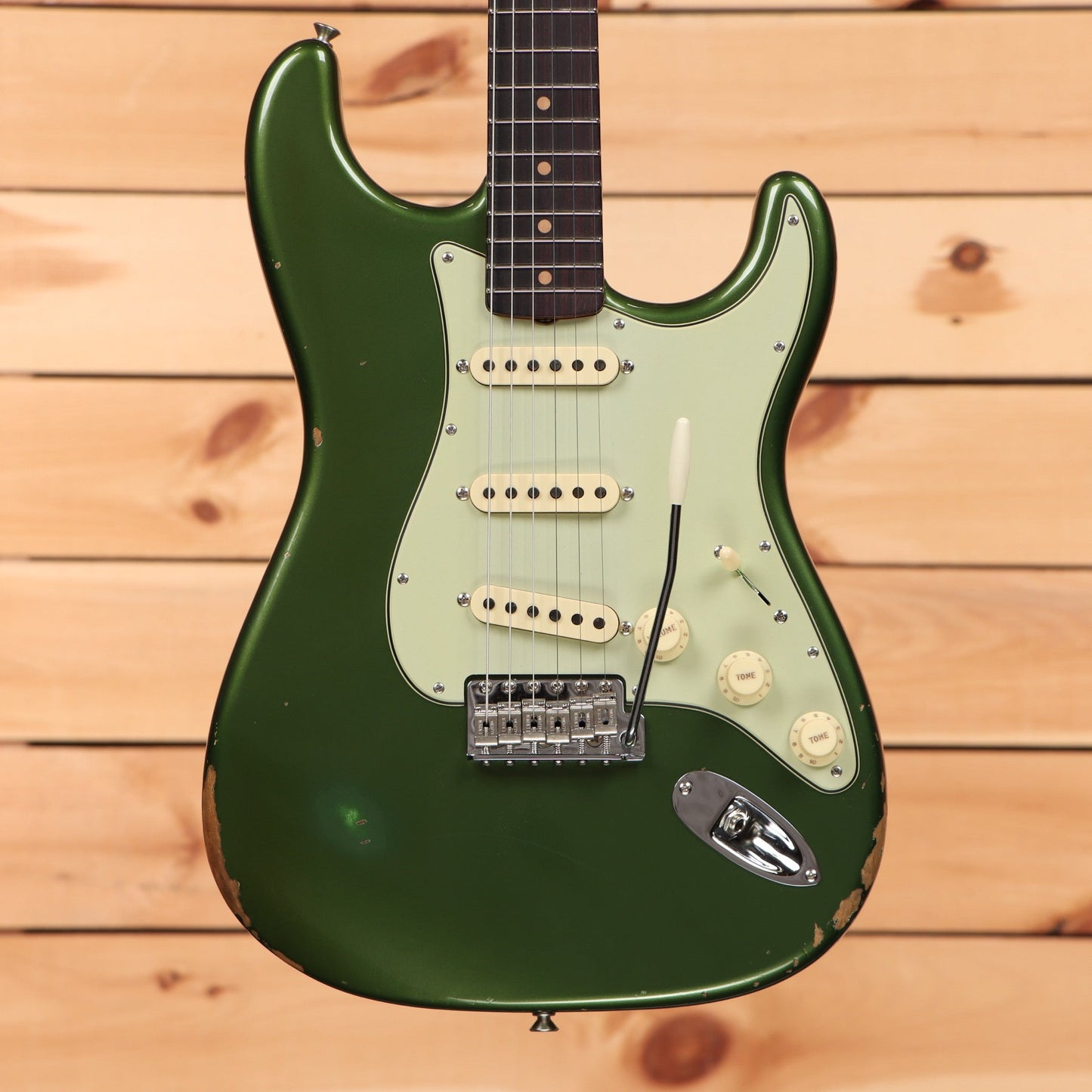 Fender Custom Shop Righteous Reissue Late 1962 Stratocaster Relic - Aged Olive Green Metallic