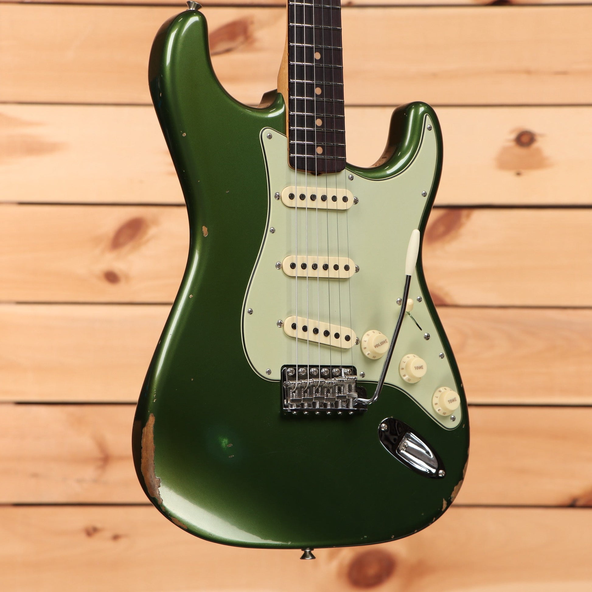 Fender Custom Shop Righteous Reissue Late 1962 Stratocaster Relic - Aged Olive Green Metallic