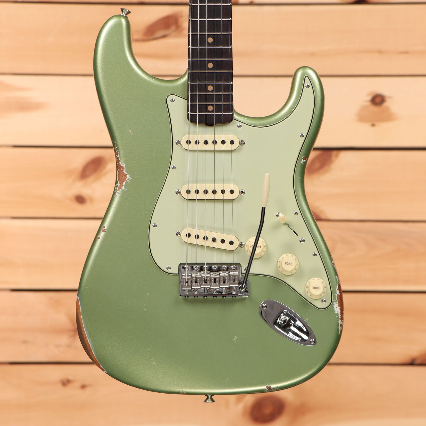 Fender Custom Shop Righteous Reissue Late 1962 Stratocaster Relic - Aged Sage Green Metallic