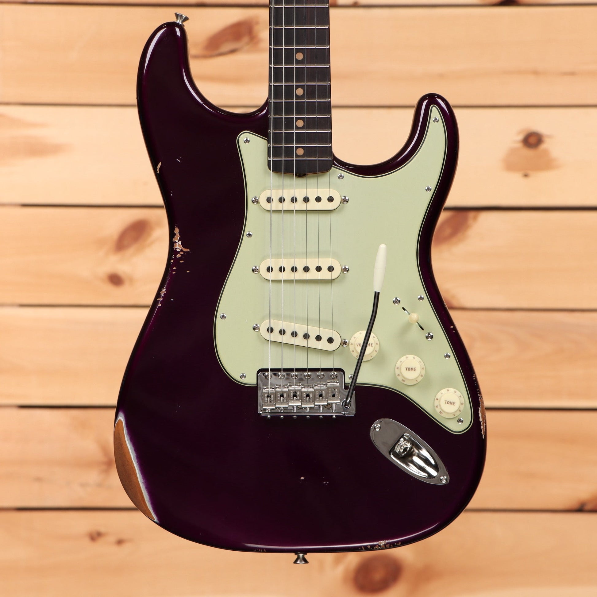 Fender Custom Shop Righteous Reissue Late 1962 Stratocaster Relic - Aged Midnight Purple