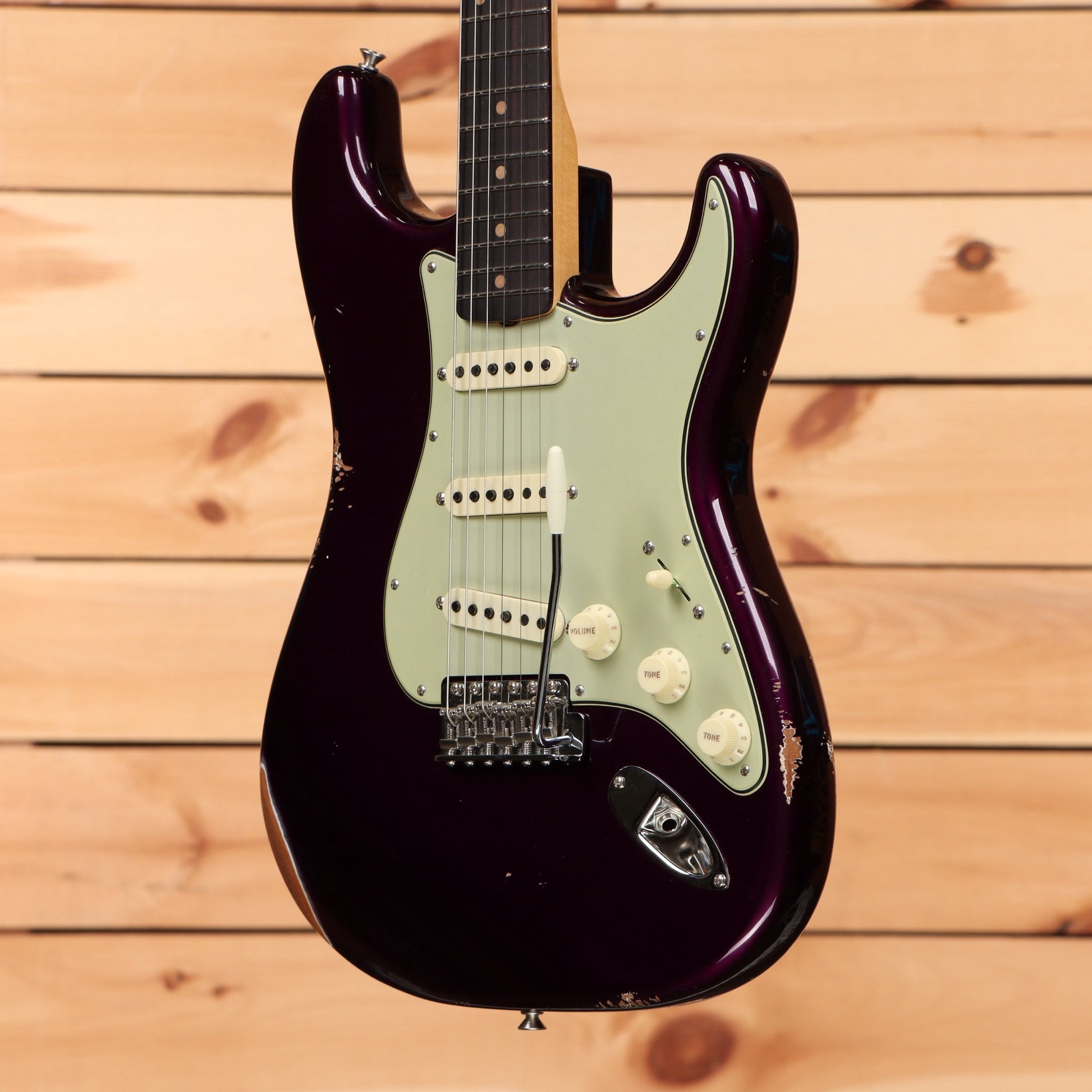 Fender Custom Shop Righteous Reissue Late 1962 Stratocaster Relic - Aged Midnight Purple