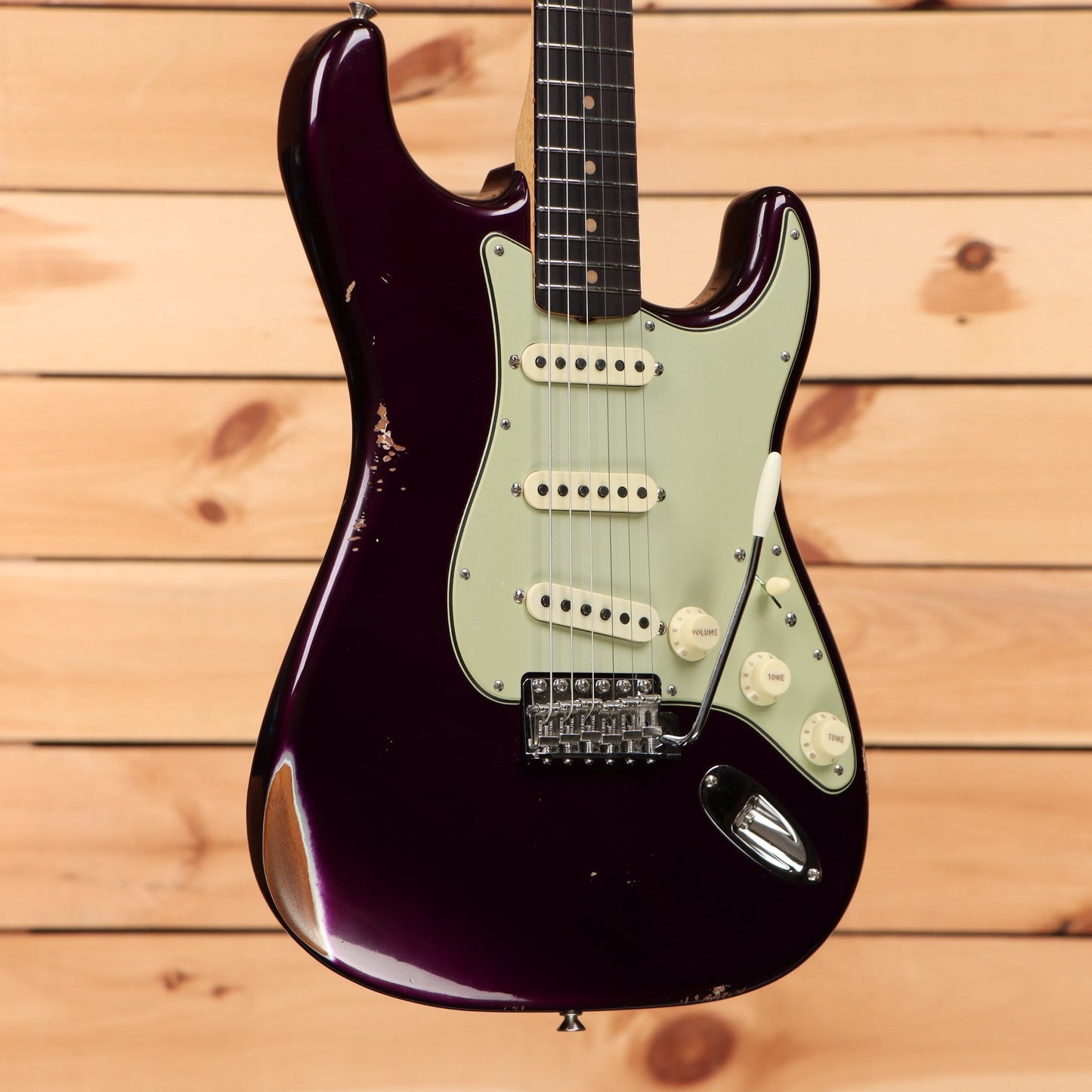Fender Custom Shop Righteous Reissue Late 1962 Stratocaster Relic - Aged Midnight Purple