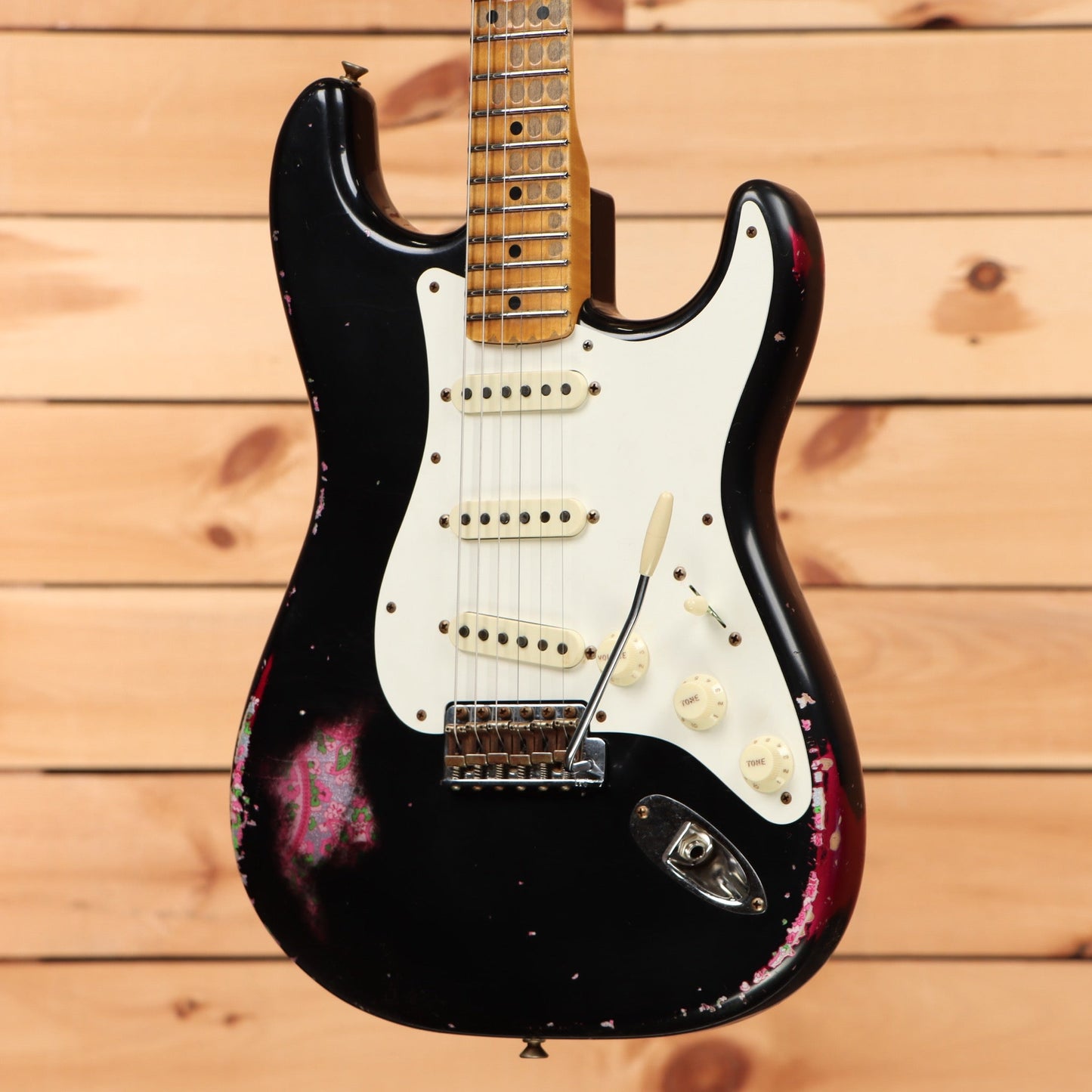 Fender Custom Shop Limited Mischief Maker Heavy Relic - Aged Black over Pink Paisley