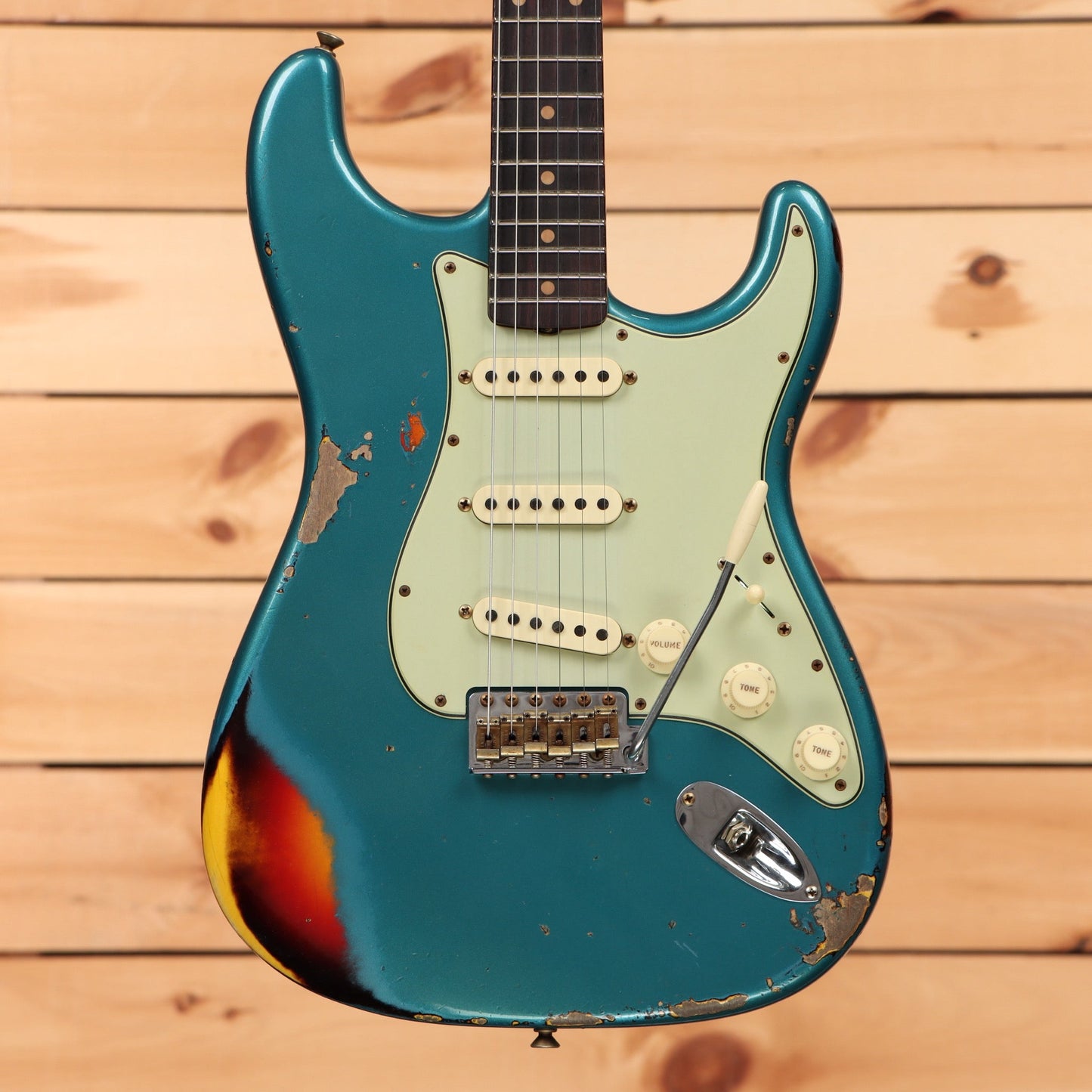 Fender Custom Shop 1961 Stratocaster Heavy Relic - Aged Ocean Turquoise over 3 Color Sunburst