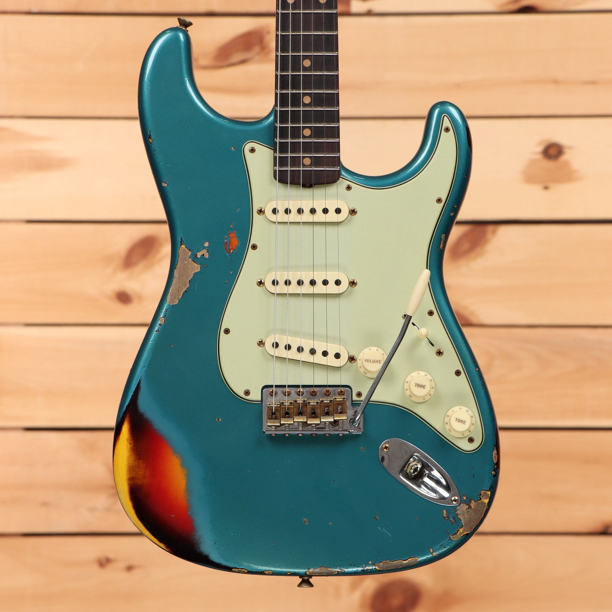 Fender Custom Shop 1961 Stratocaster Heavy Relic - Aged Ocean Turquoise over 3 Color Sunburst