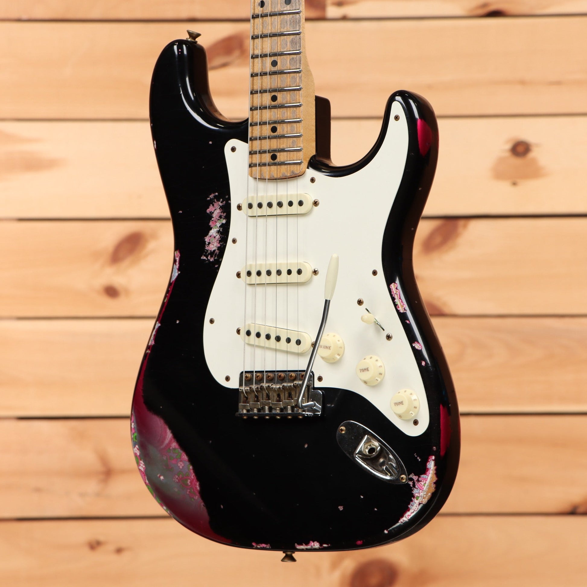 Fender Custom Shop Limited Mischief Maker Heavy Relic - Aged Black over Pink Paisley