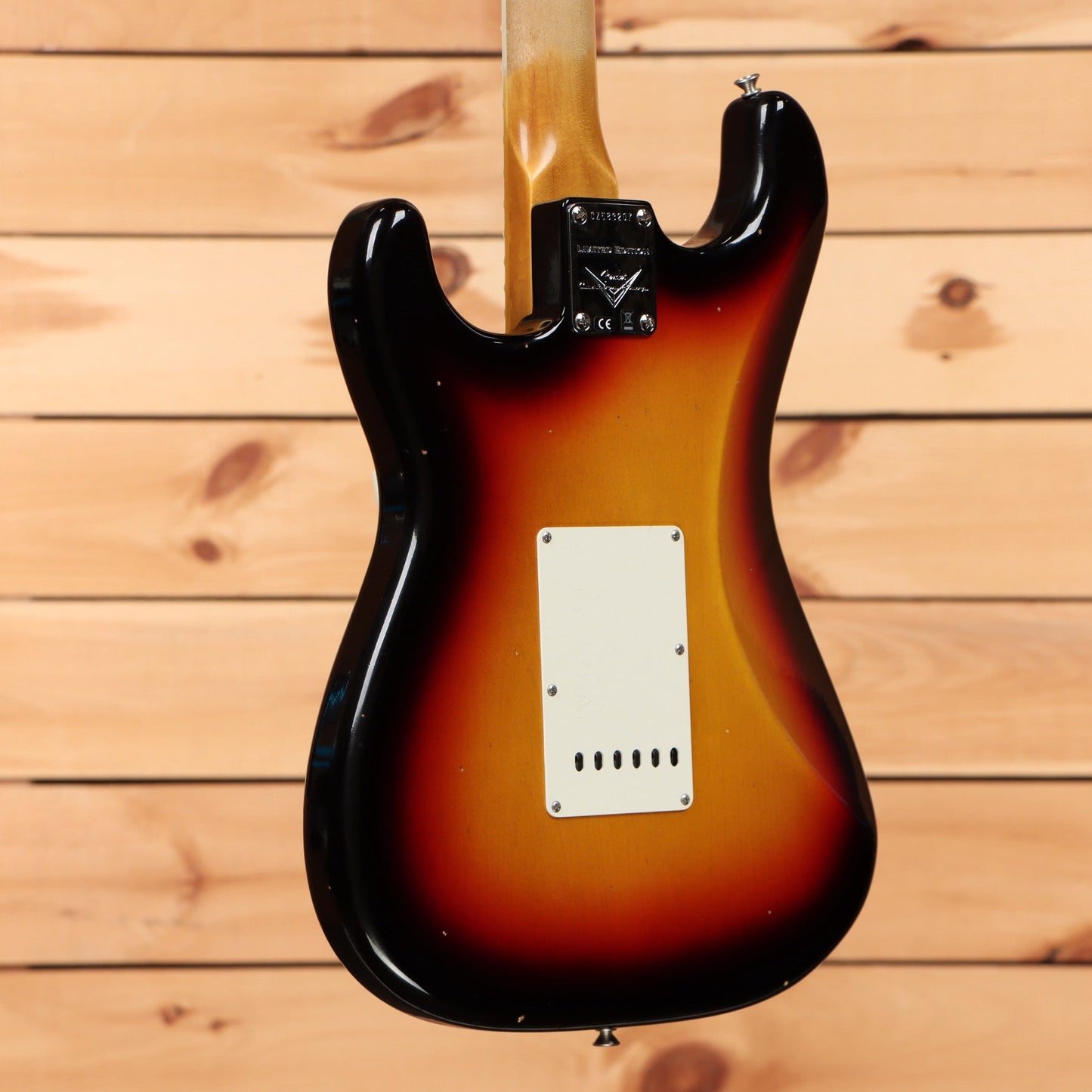 Fender Custom Shop Limited 1967 HSS Stratocaster Journeyman Relic - 3 Color Sunburst