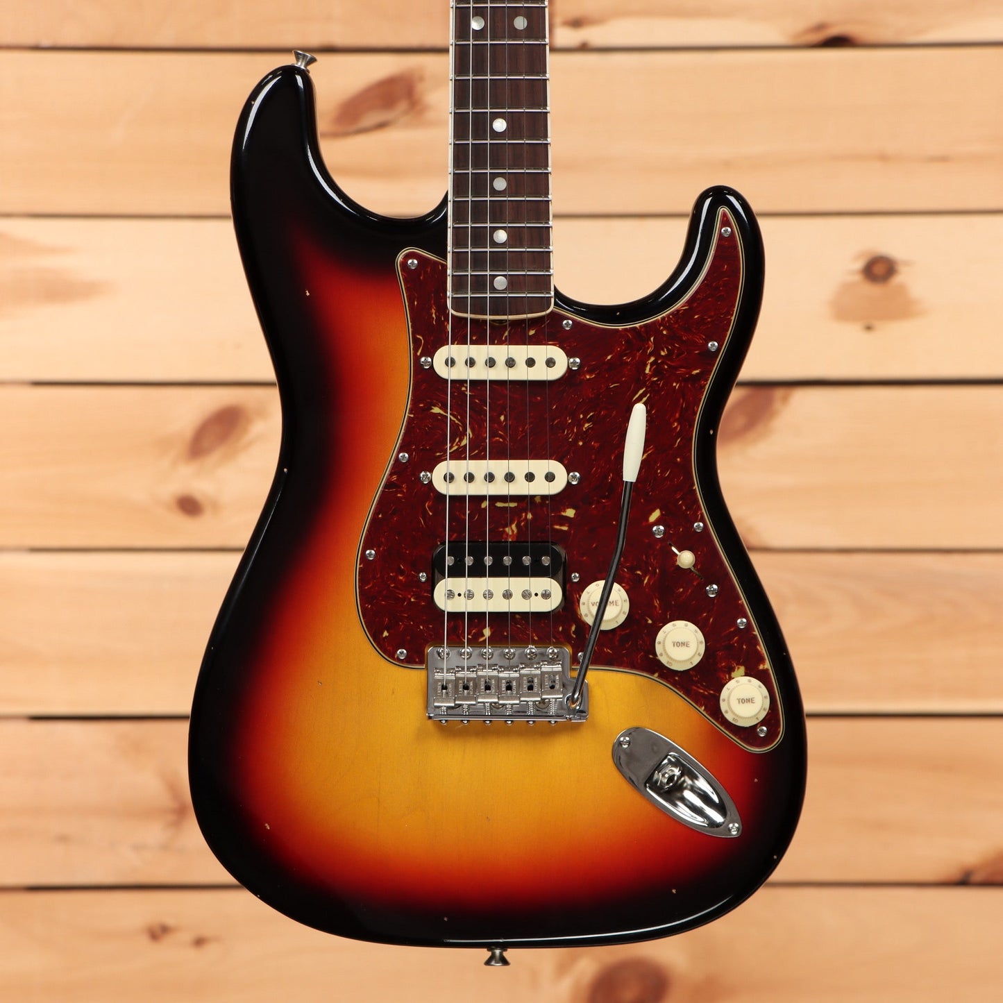 Fender Custom Shop Limited 1967 HSS Stratocaster Journeyman Relic - 3 Color Sunburst