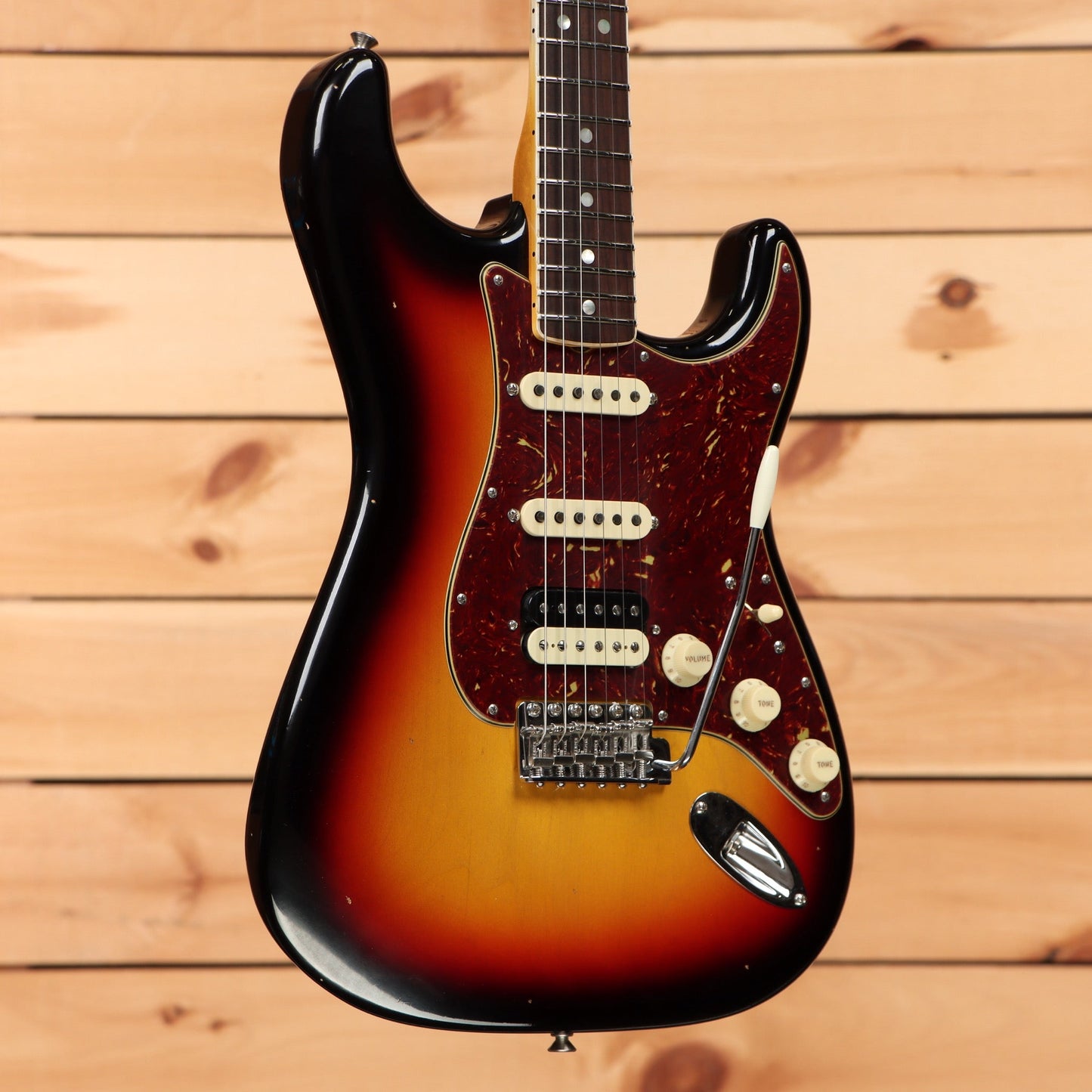 Fender Custom Shop Limited 1967 HSS Stratocaster Journeyman Relic - 3 Color Sunburst