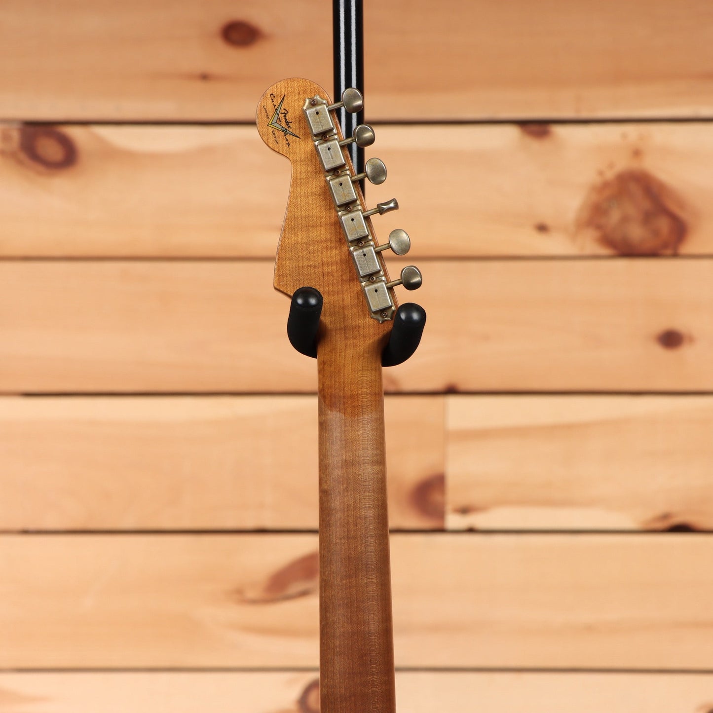Fender Custom Shop Limited 1961 Stratocaster Heavy Relic - Aged Black Over 3 Color Sunburst