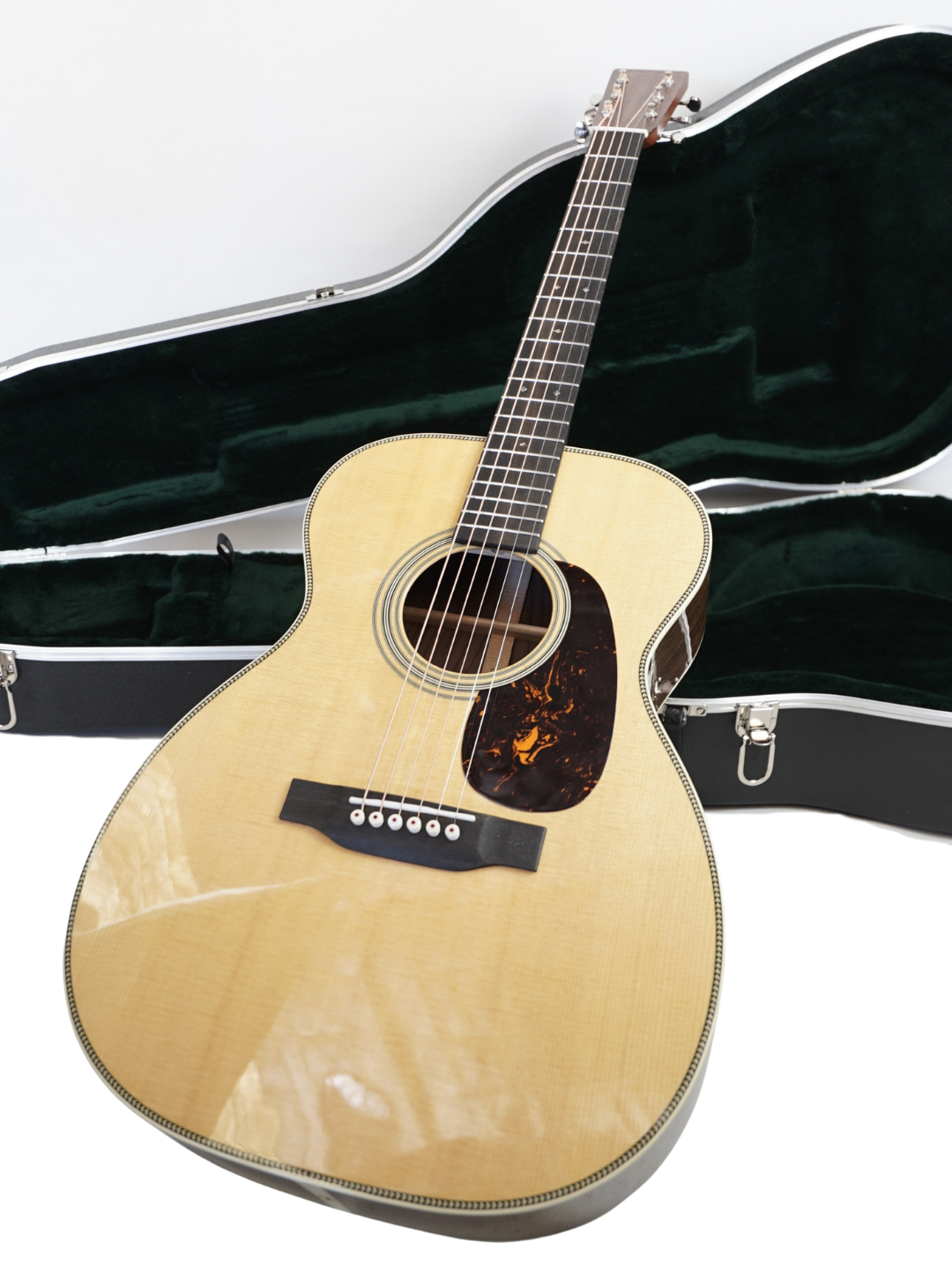 SOLD - Martin 00-28 Standard Series - USA 2024