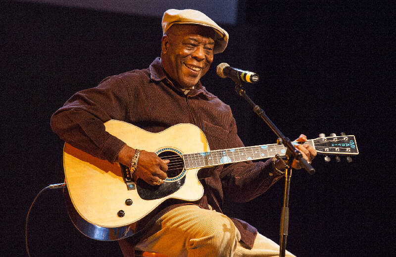 2006 Martin JC Buddy Guy Blues Edition Signature Jumbo Cutaway Model - Signed Label, Turquoise Inlays, Acoustic-Electric