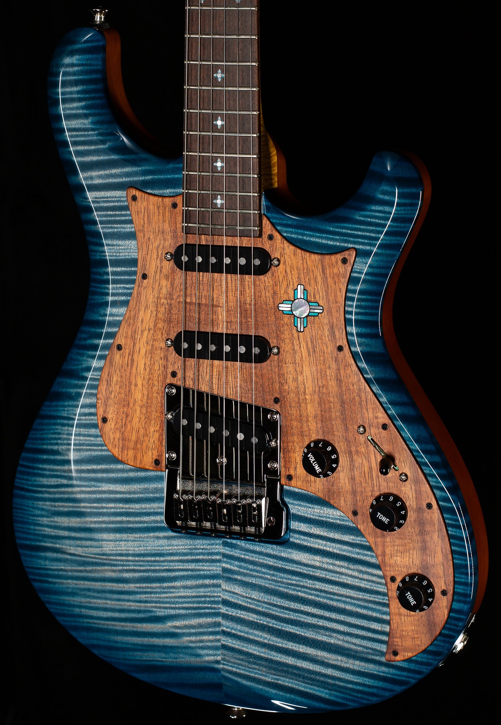 Knaggs Chesapeake Severn Trem SSS Turquoise BeachBurst 15th Anniversary "Navajo Sun" (588)
