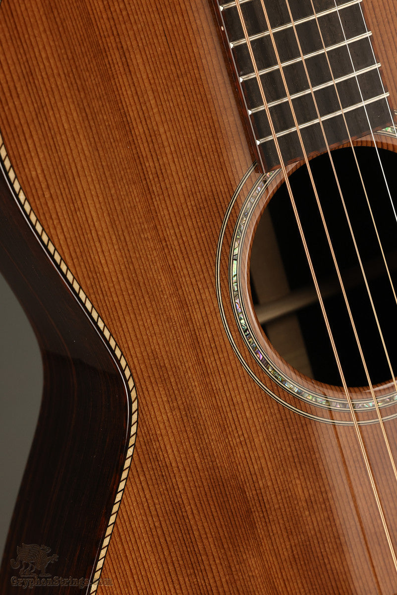 Santa Cruz Guitar Co. 00 Redwood Top 12-Fret  Acoustic Guitar - New