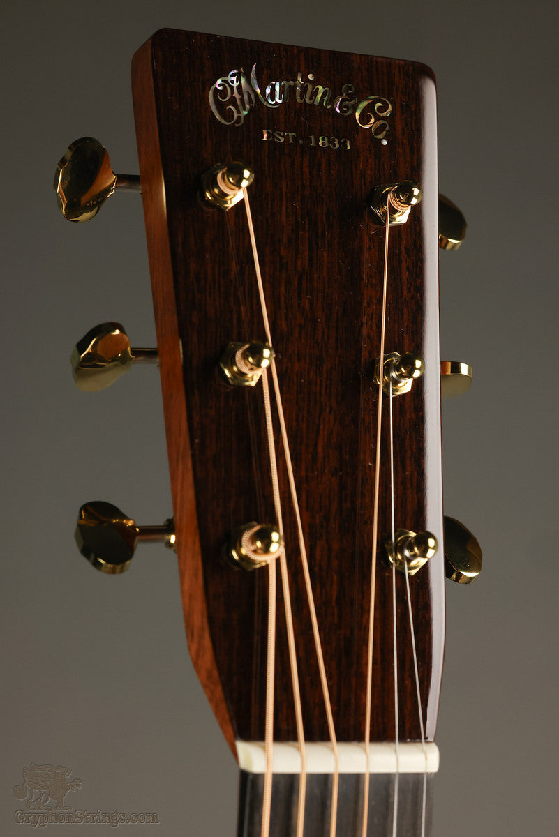 Martin 000-28 Modern Deluxe Steel String Acoustic Guitar - New