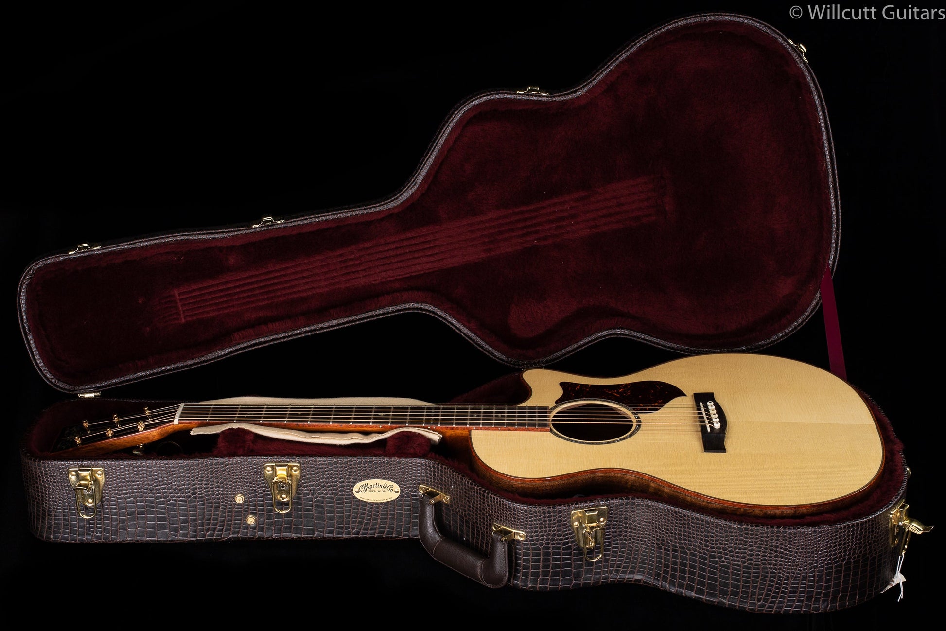 Martin Custom SFG GP14F, Cutaway, Claro Walnut
