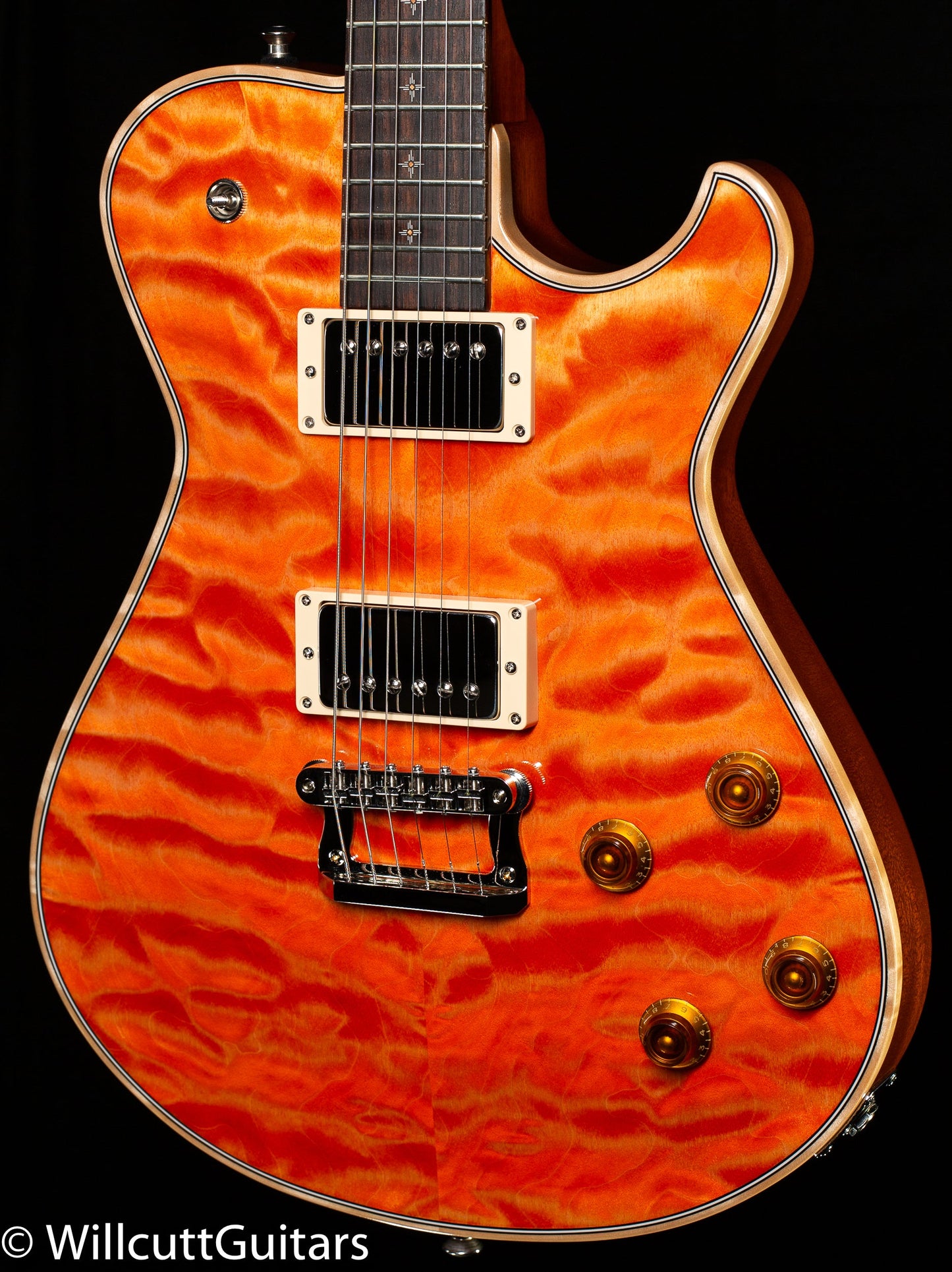 2023 Knaggs Influence Kenai Coral Quilt Gloss (900)