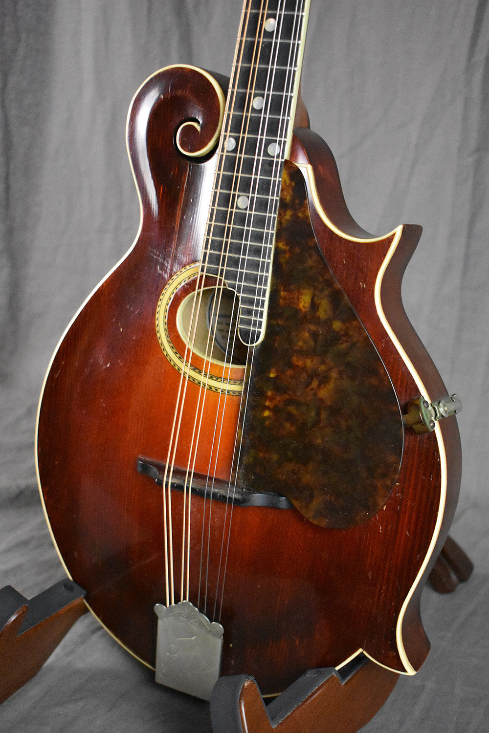 1913 Gibson F-2