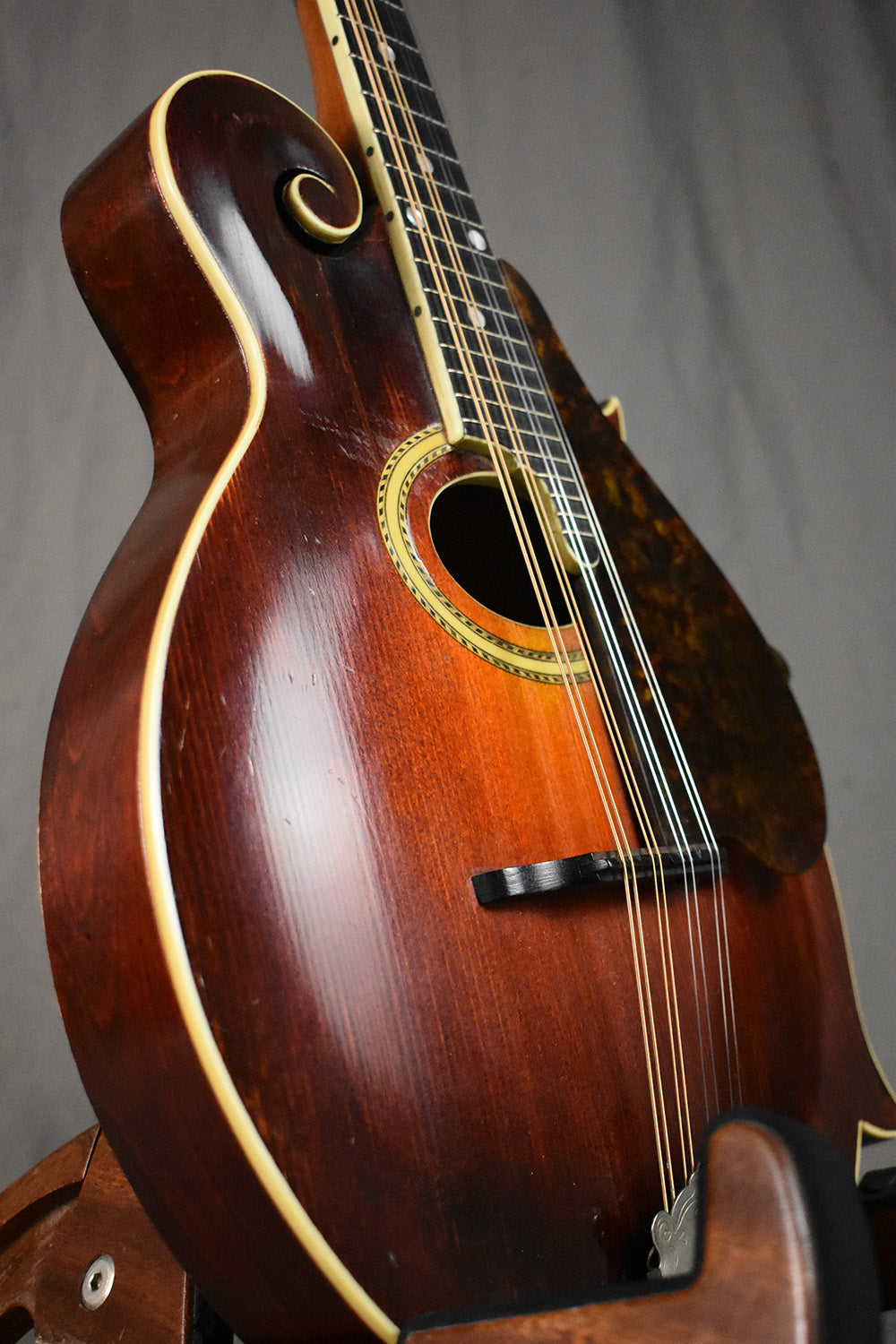 1913 Gibson F-2