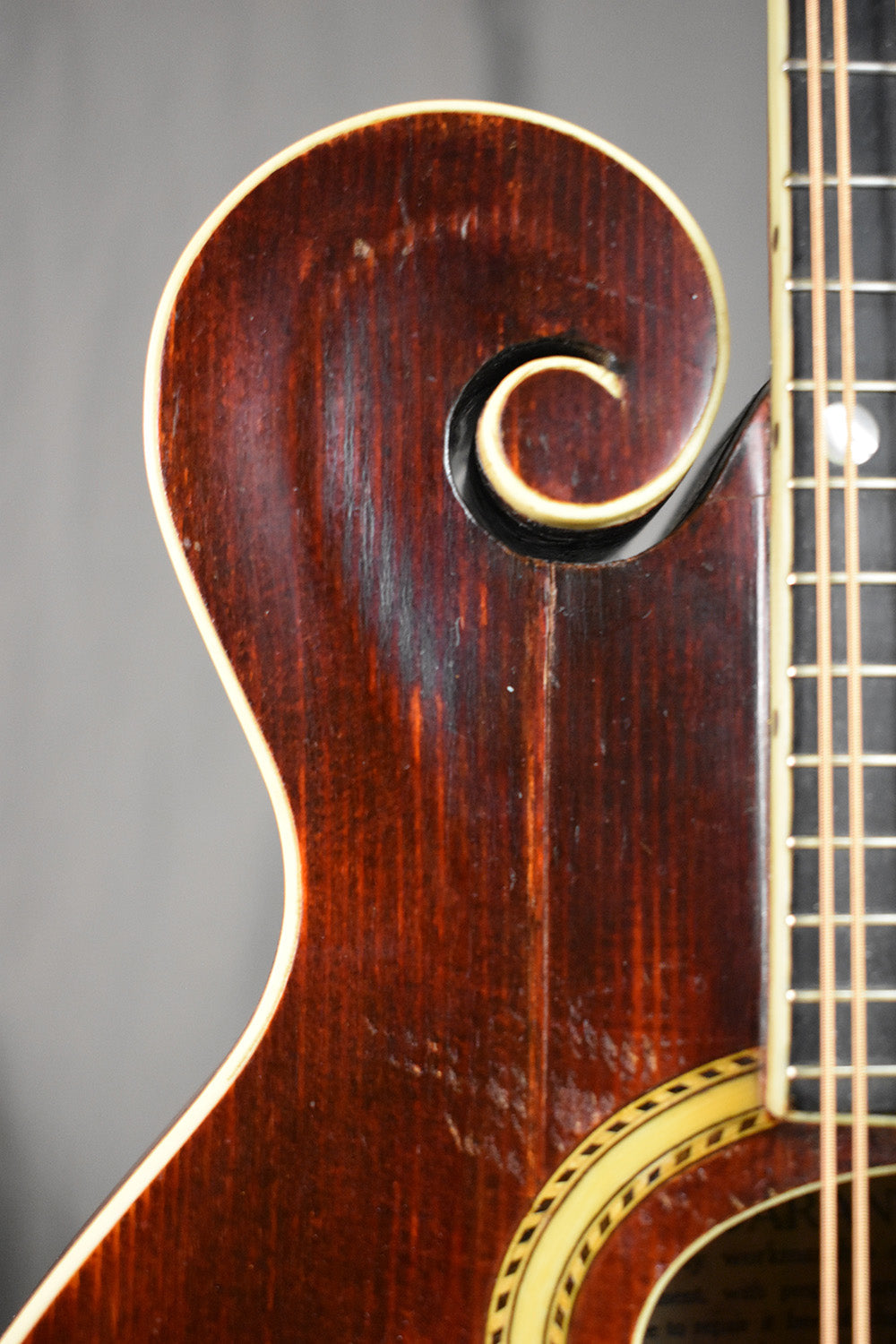 1913 Gibson F-2