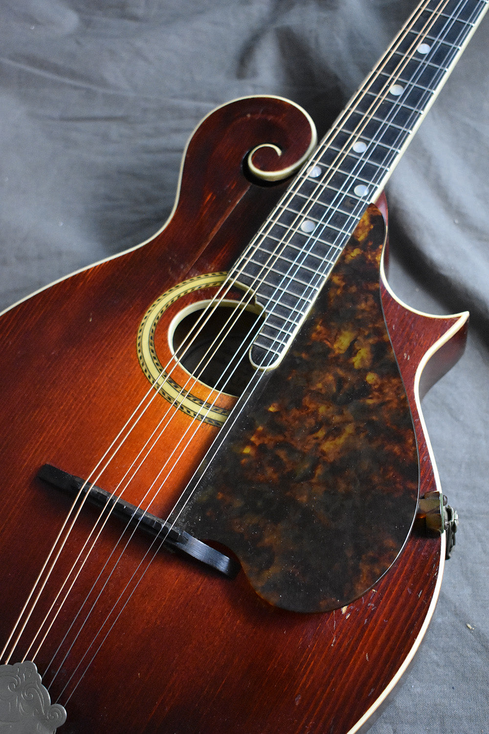 1913 Gibson F-2