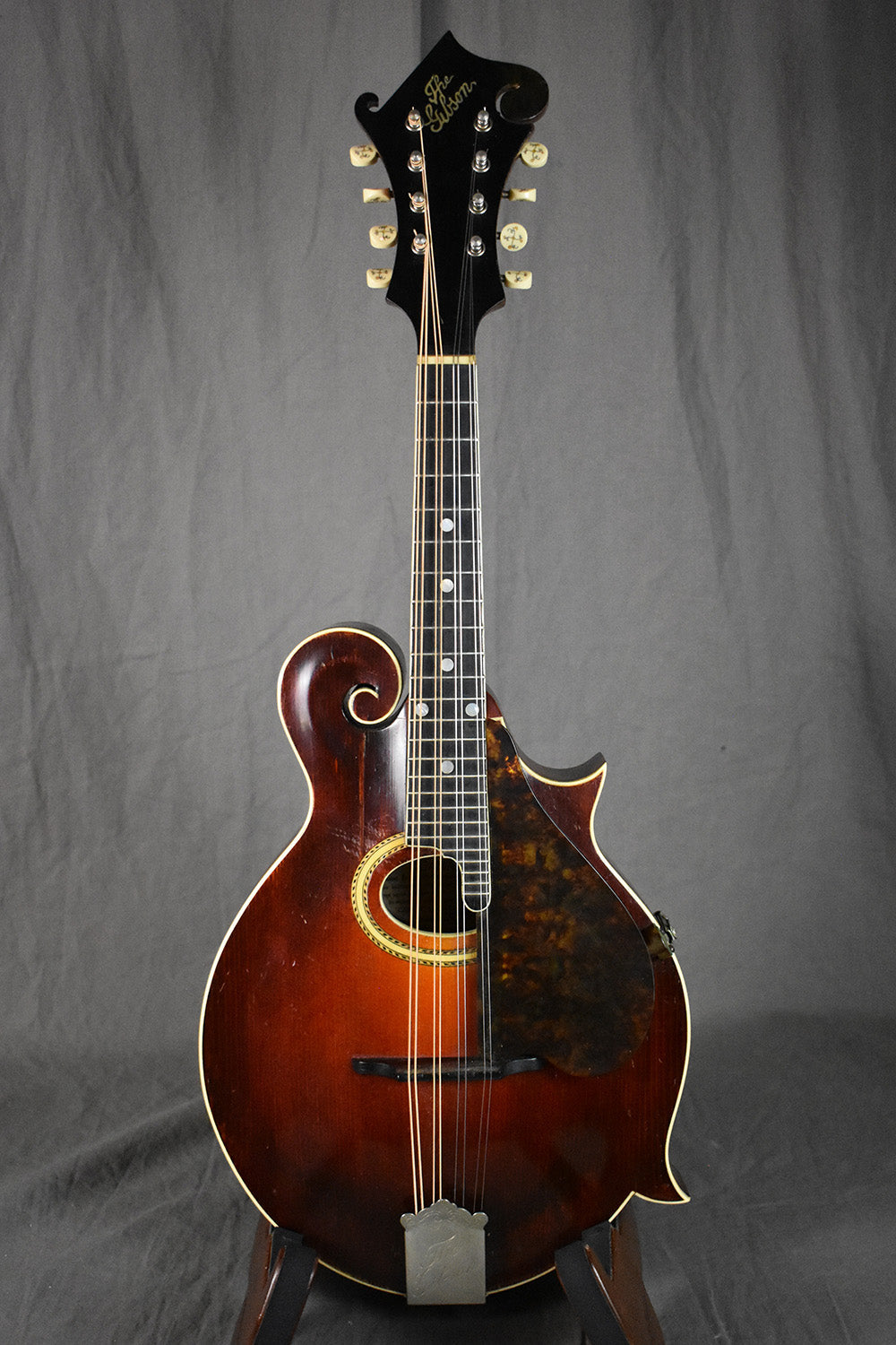 1913 Gibson F-2