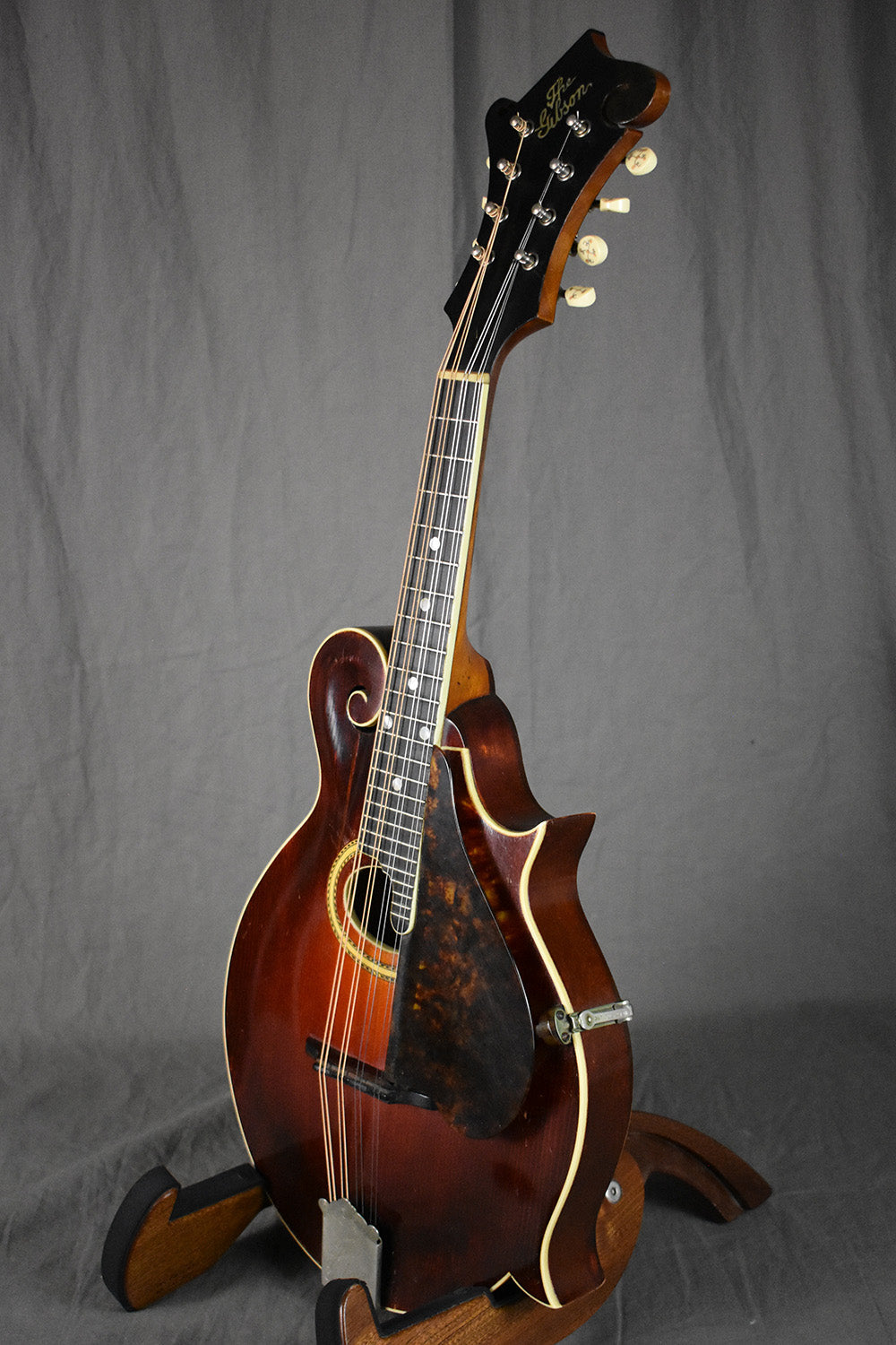 1913 Gibson F-2