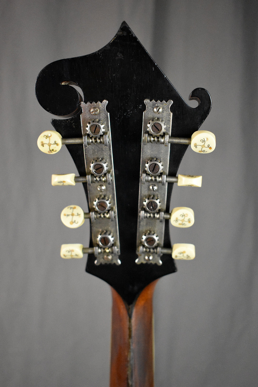 1913 Gibson F-2