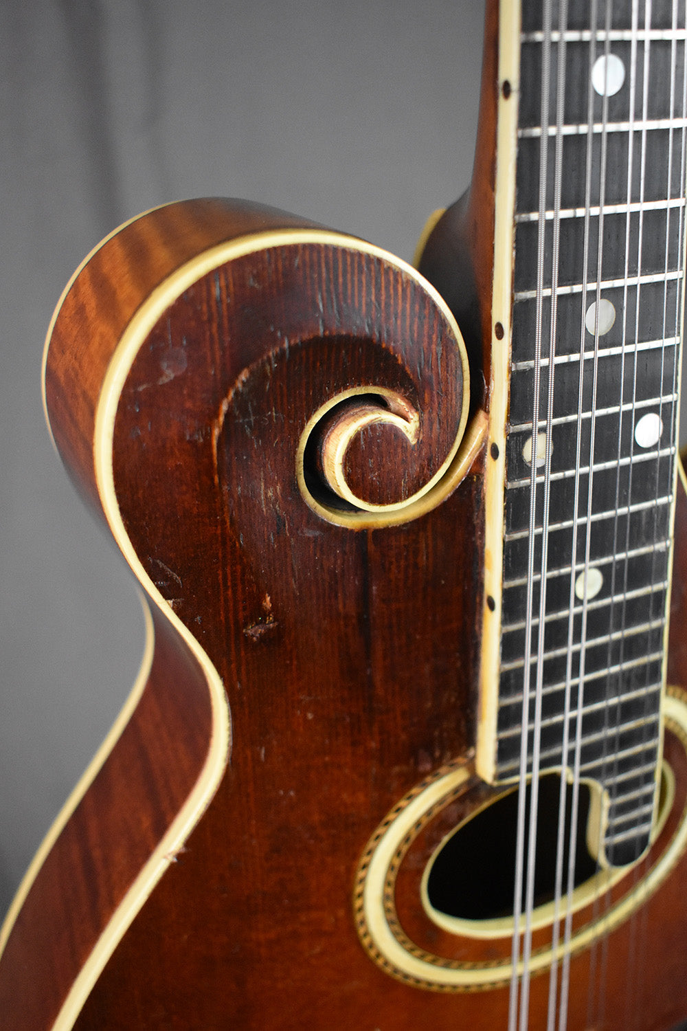 1915 Gibson F-4