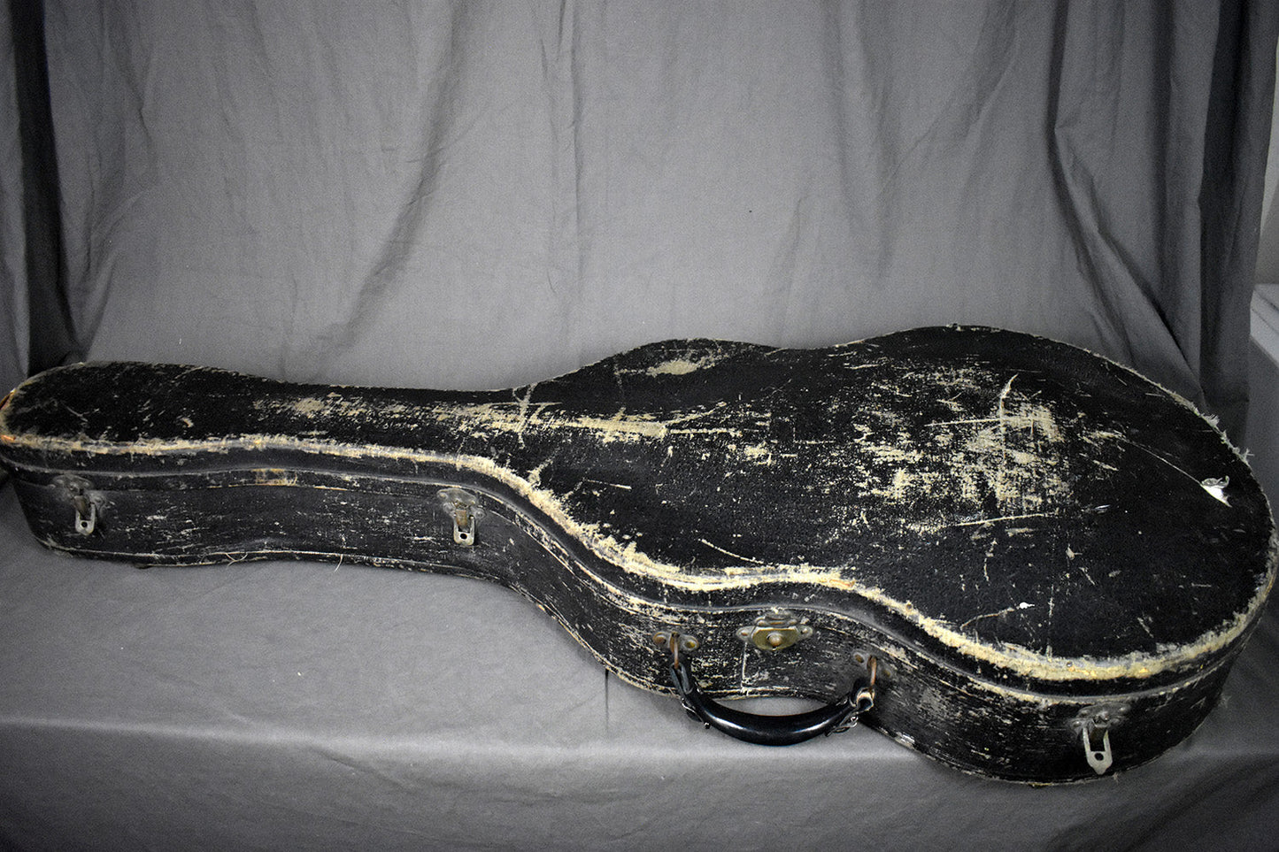 1928 Gibson L-4