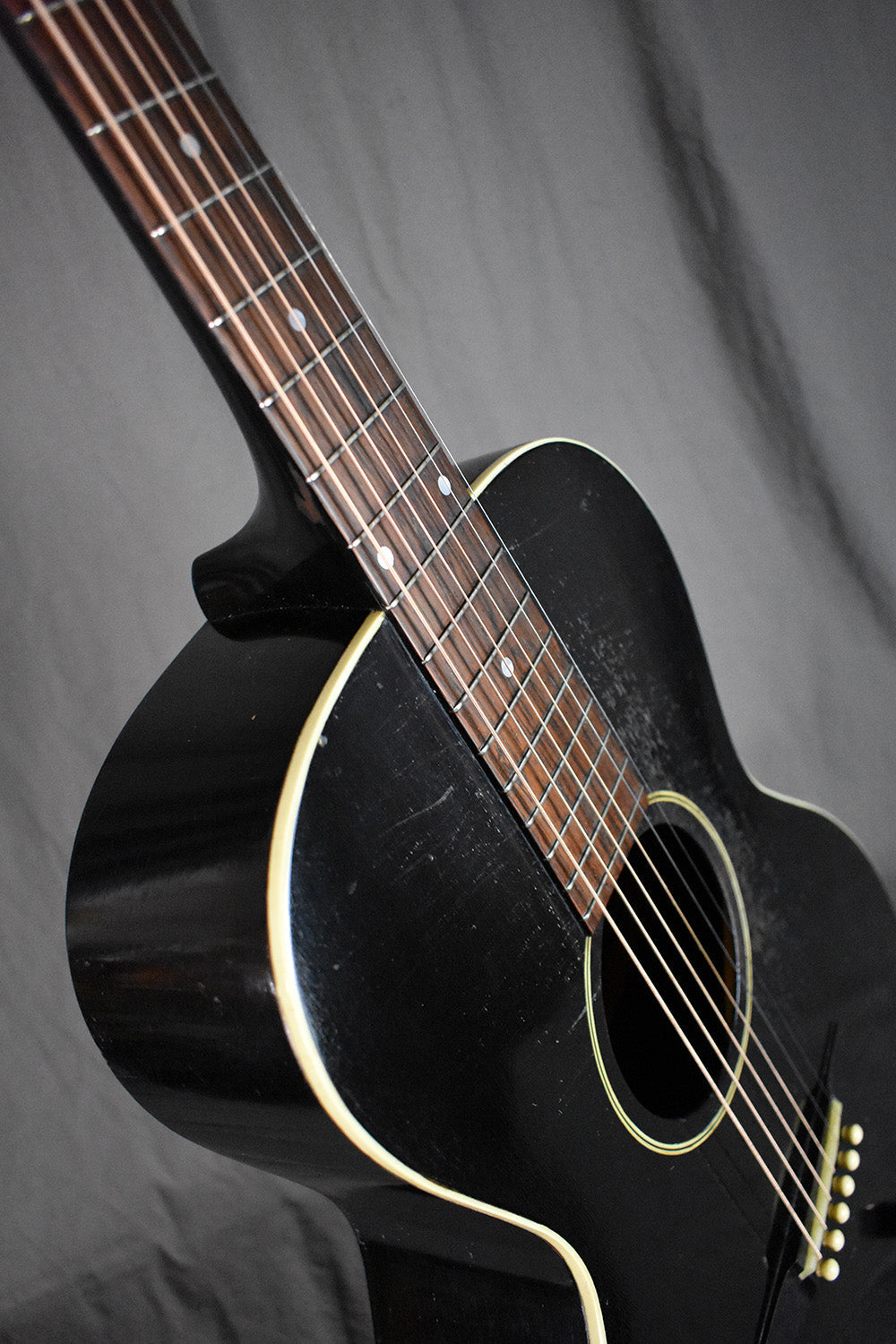 1931 Gibson L-00 Black 12-Fret Mahogany Top