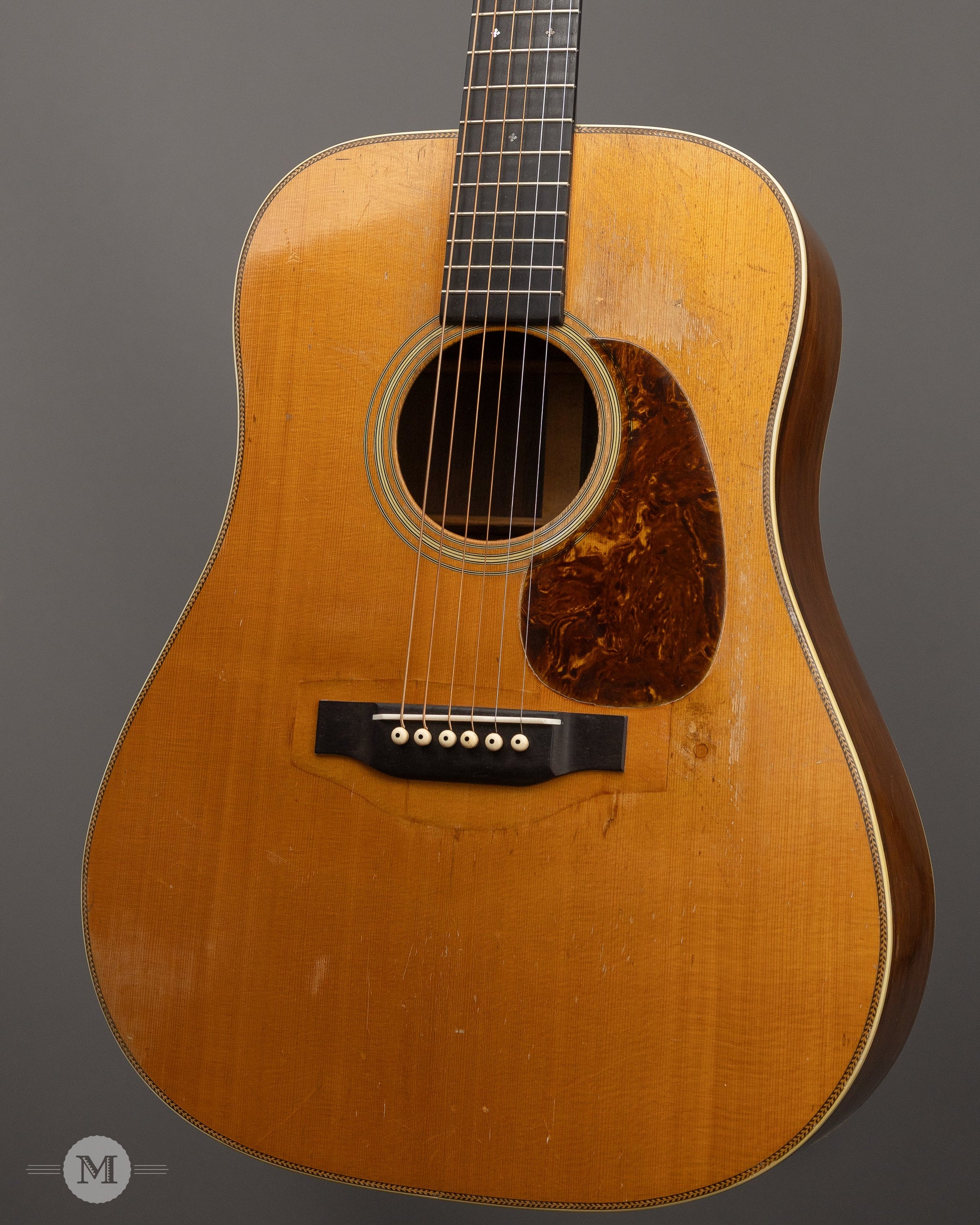 Martin Guitars - 1939 D-28 - Vintage