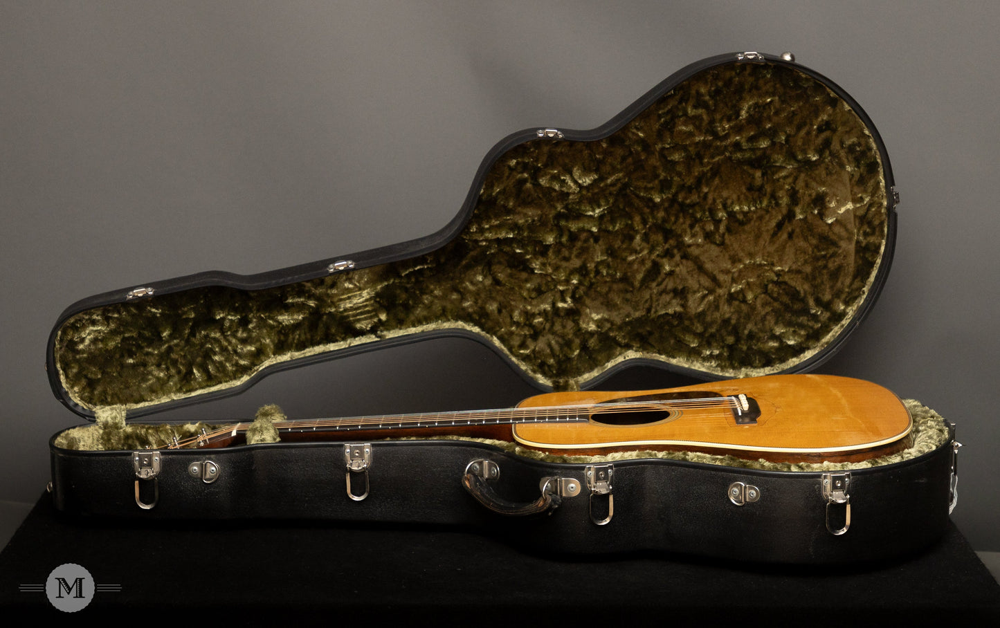 Martin Guitars - 1939 D-28 - Vintage