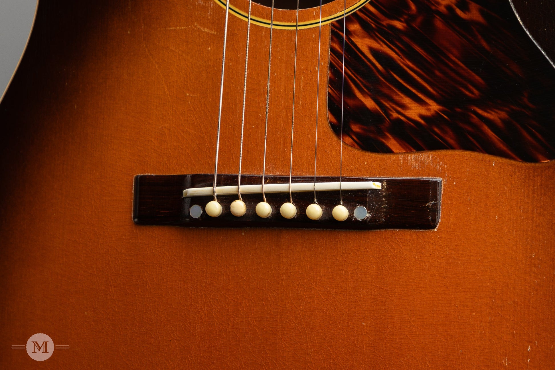 Gibson Guitars - 1941 J-35 - Sunburst - Vintage
