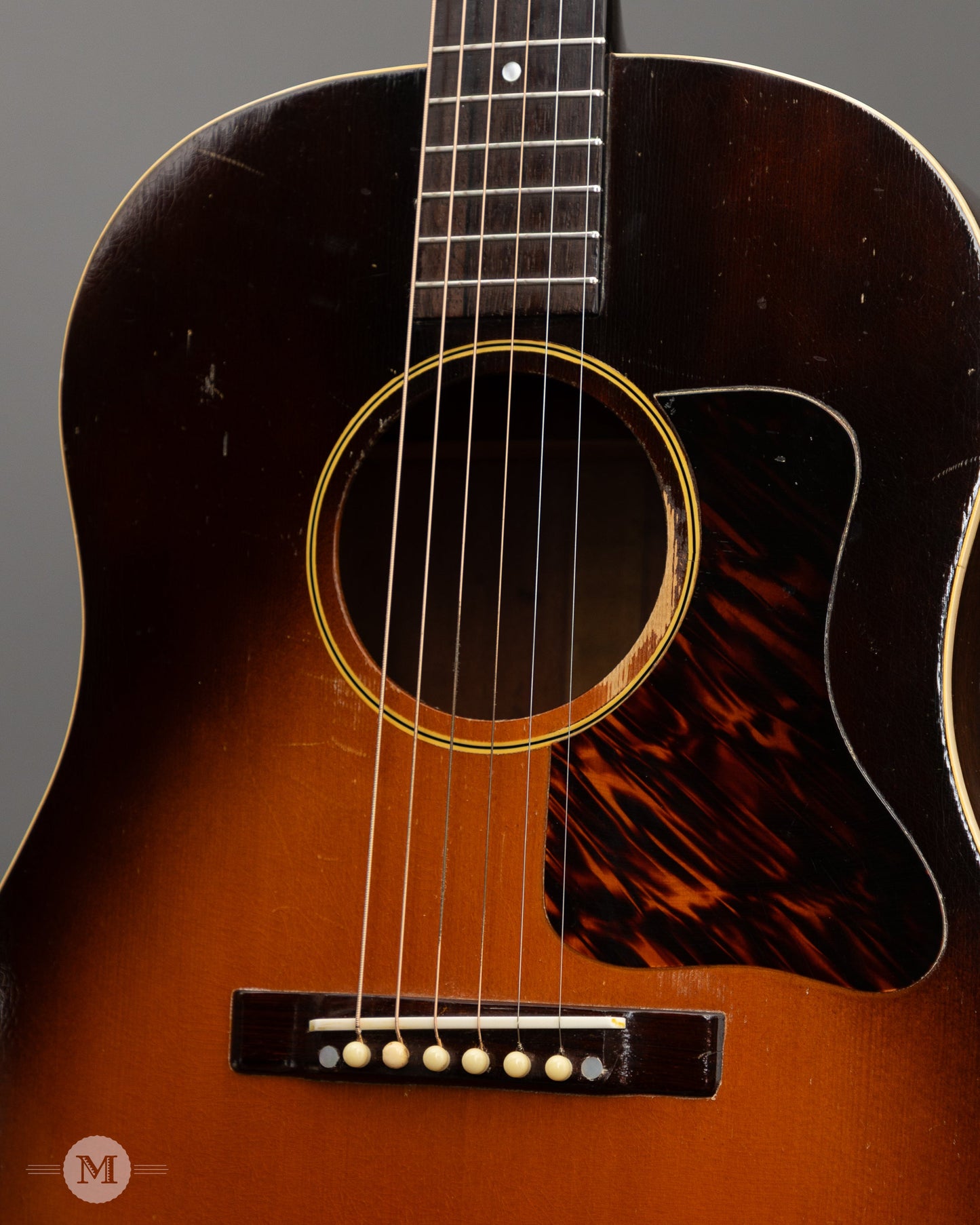 Gibson Guitars - 1941 J-35 - Sunburst - Vintage