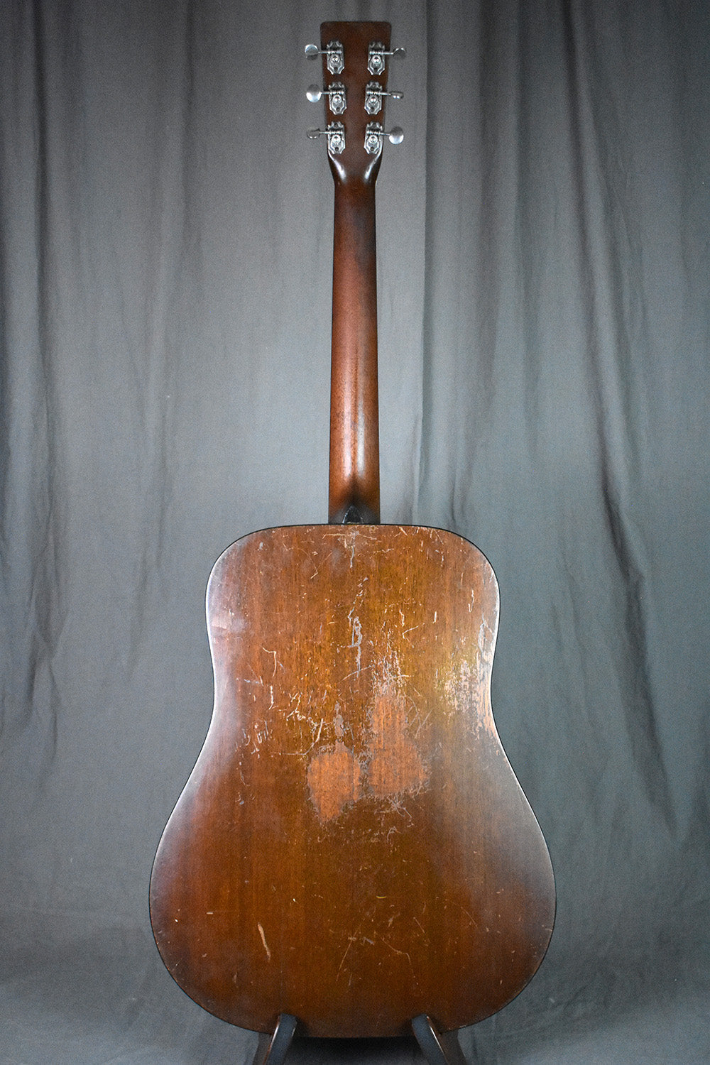 1941 Martin D-18