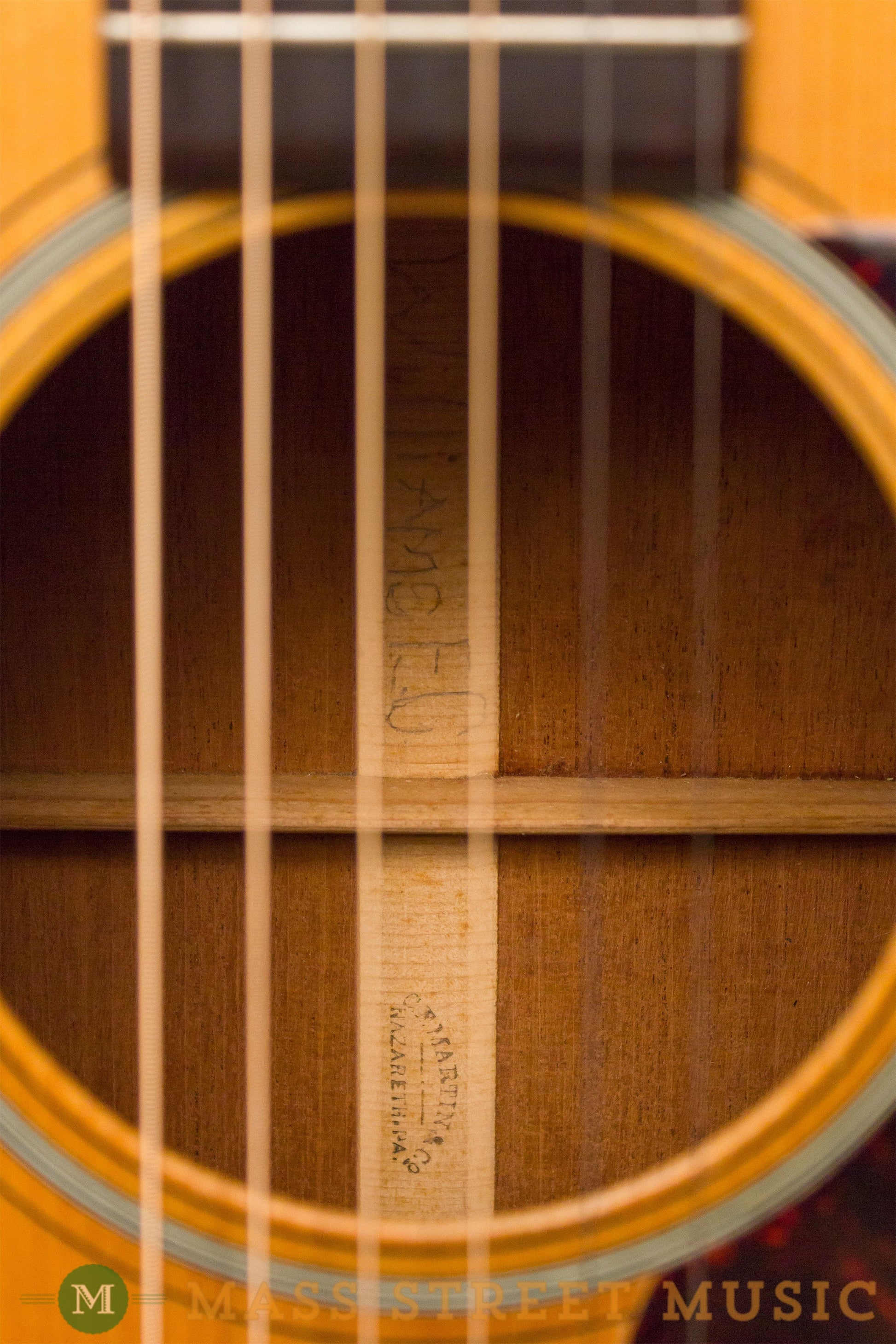Martin Acoustic Guitars - 1942 000-18 - SN 80570