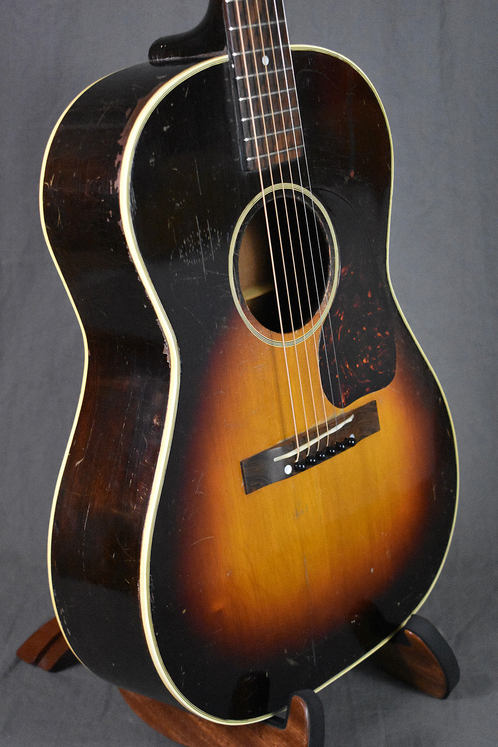 1943 Gibson LG-2 Banner