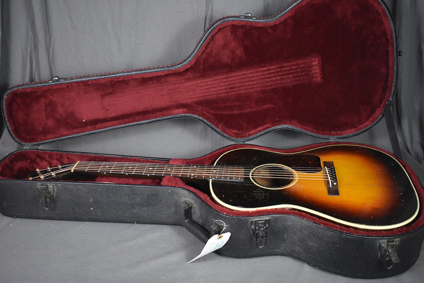 1943 Gibson LG-2 Banner