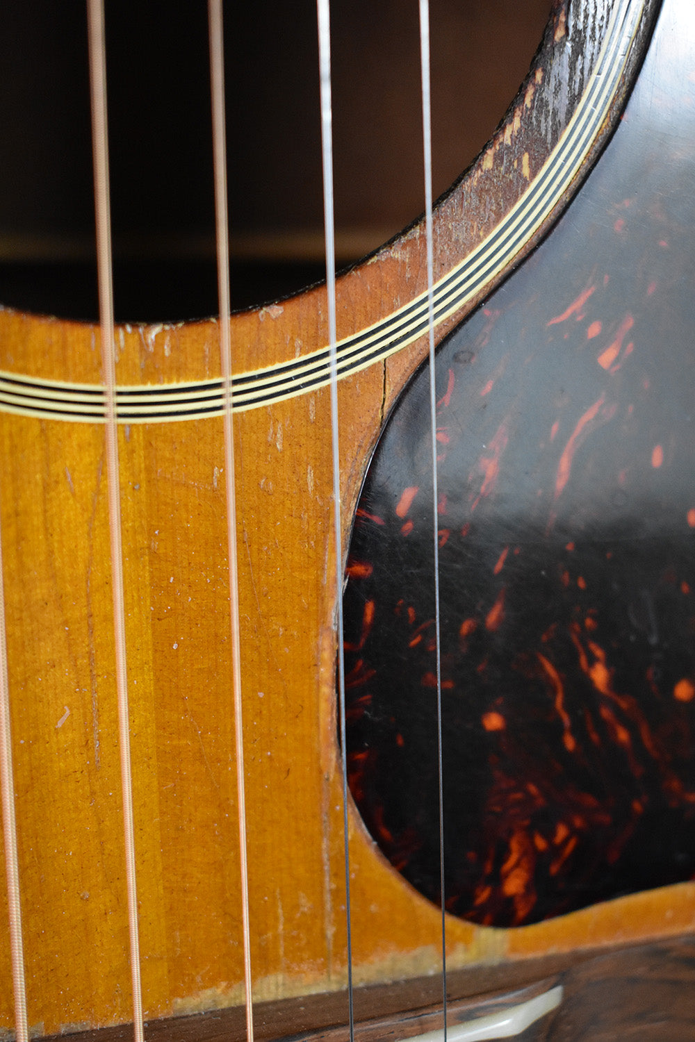 1943 Gibson LG-2 Banner