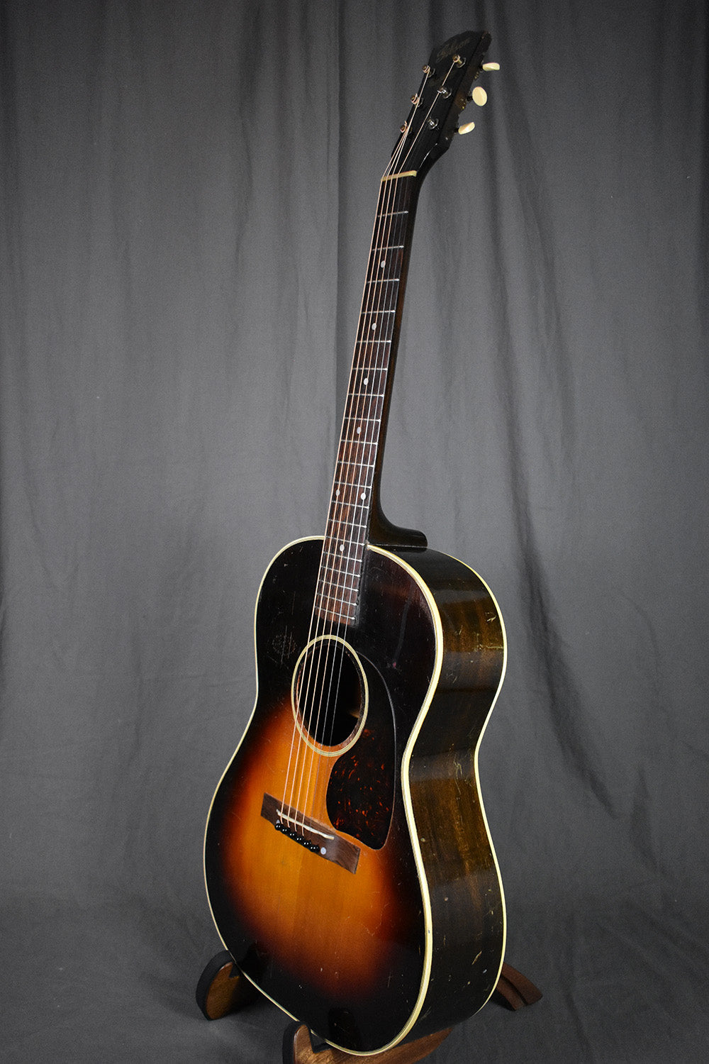 1943 Gibson LG-2 Banner